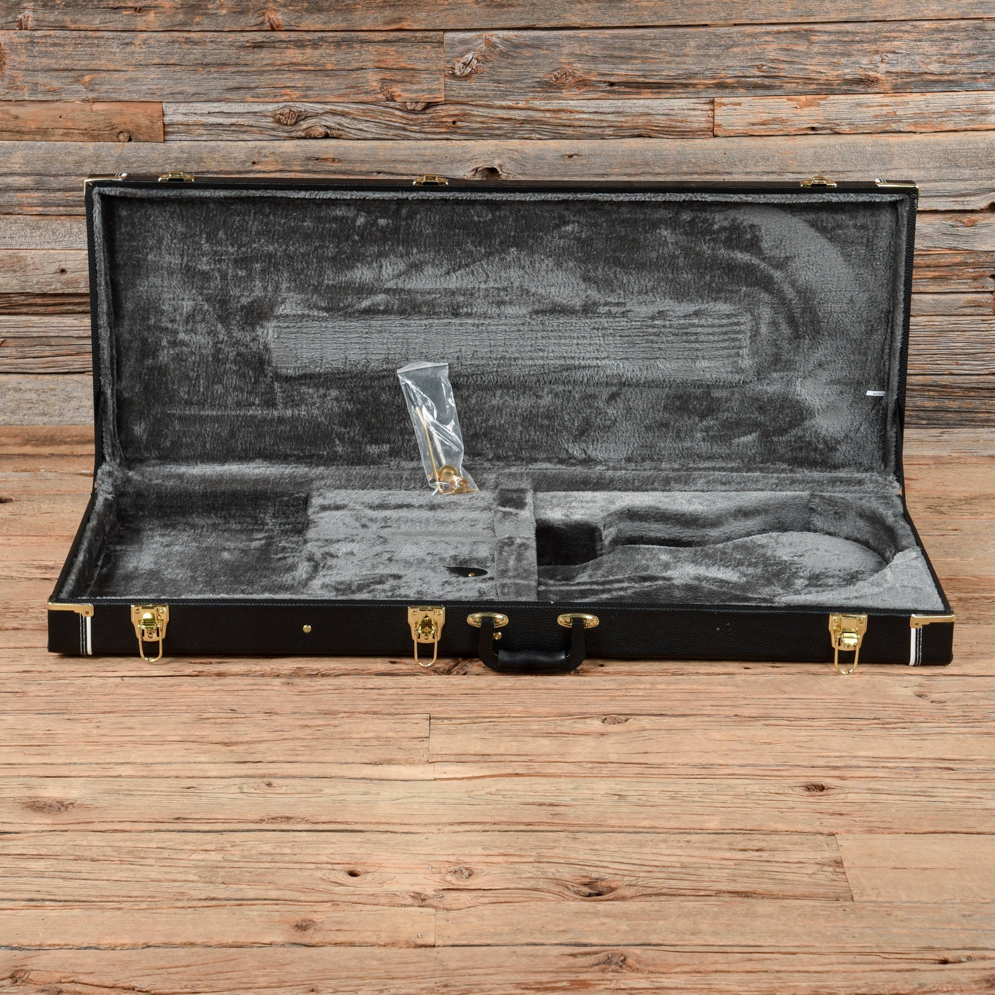 D'Angelico Deluxe Bedford SH HSS White Electric Guitars / Semi-Hollow