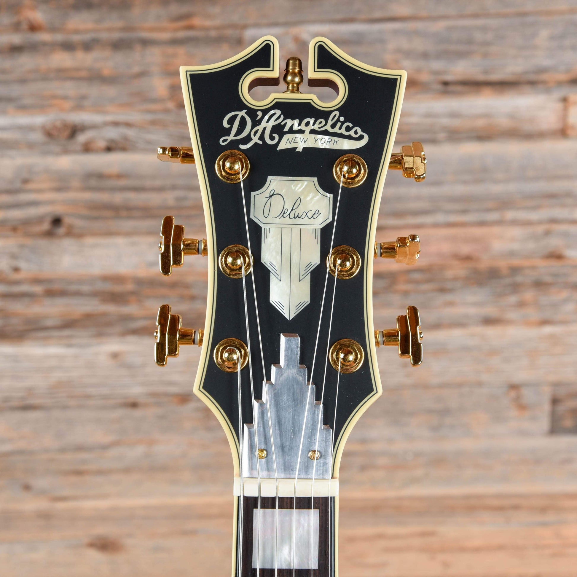 D'Angelico Deluxe SSTP Semi-Hollow Single Cutaway Matte Plum 2017 Electric Guitars / Semi-Hollow