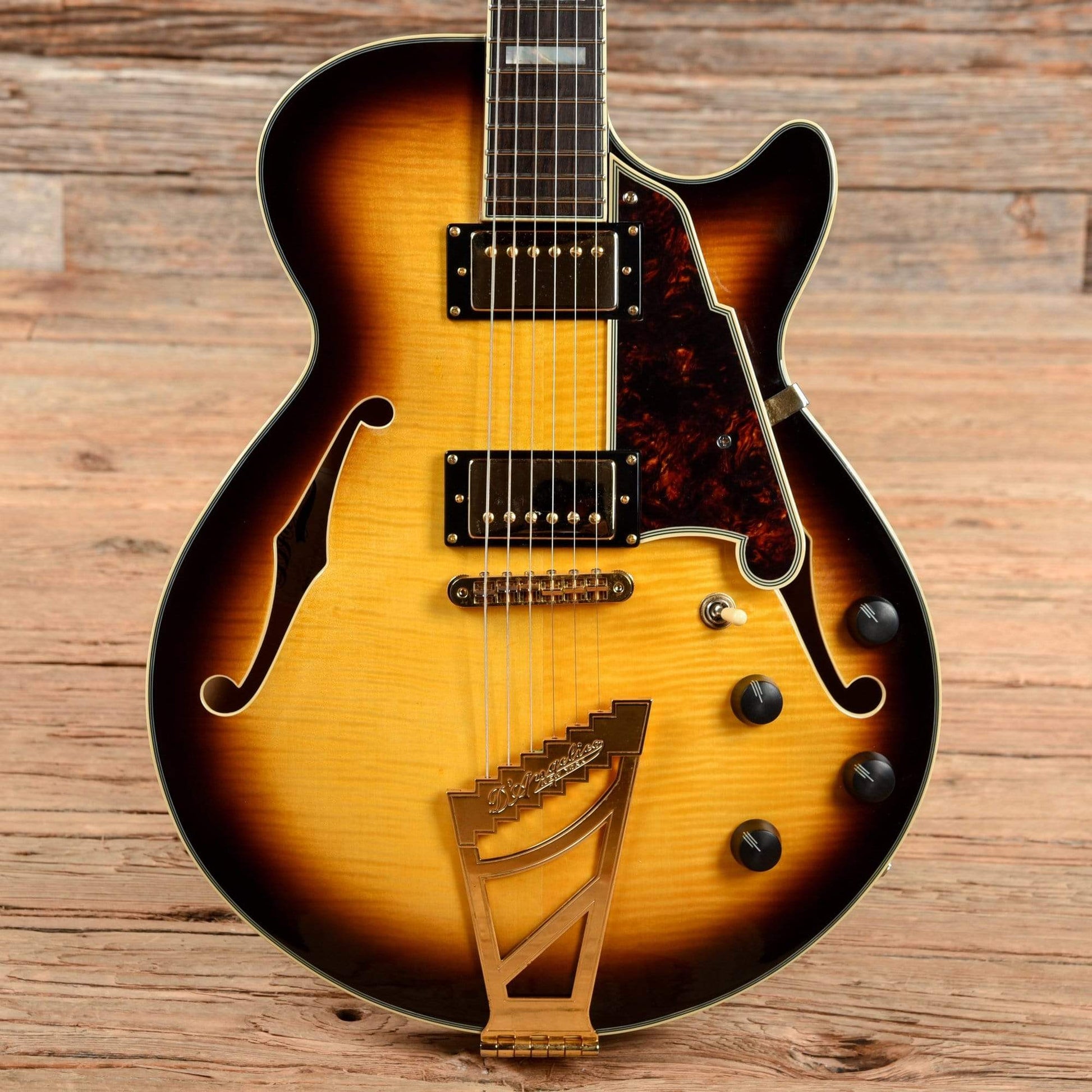 D'Angelico EX-SS Semi-Hollow with Stairstep Tailpiece Sunburst 2015 Electric Guitars / Semi-Hollow