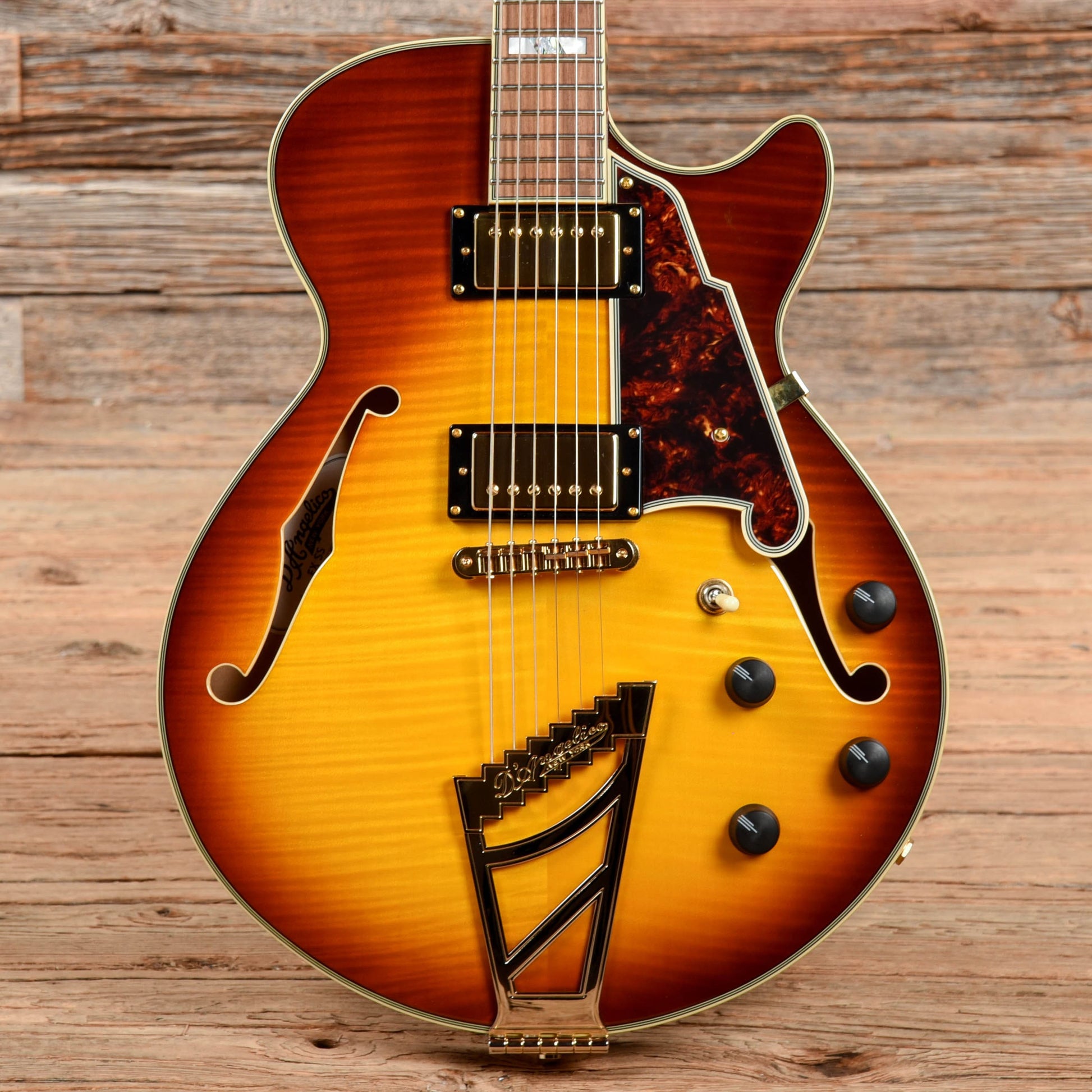 D'Angelico EX-SS Semi-Hollow with Stairstep Tailpiece Sunburst 2018 Electric Guitars / Semi-Hollow