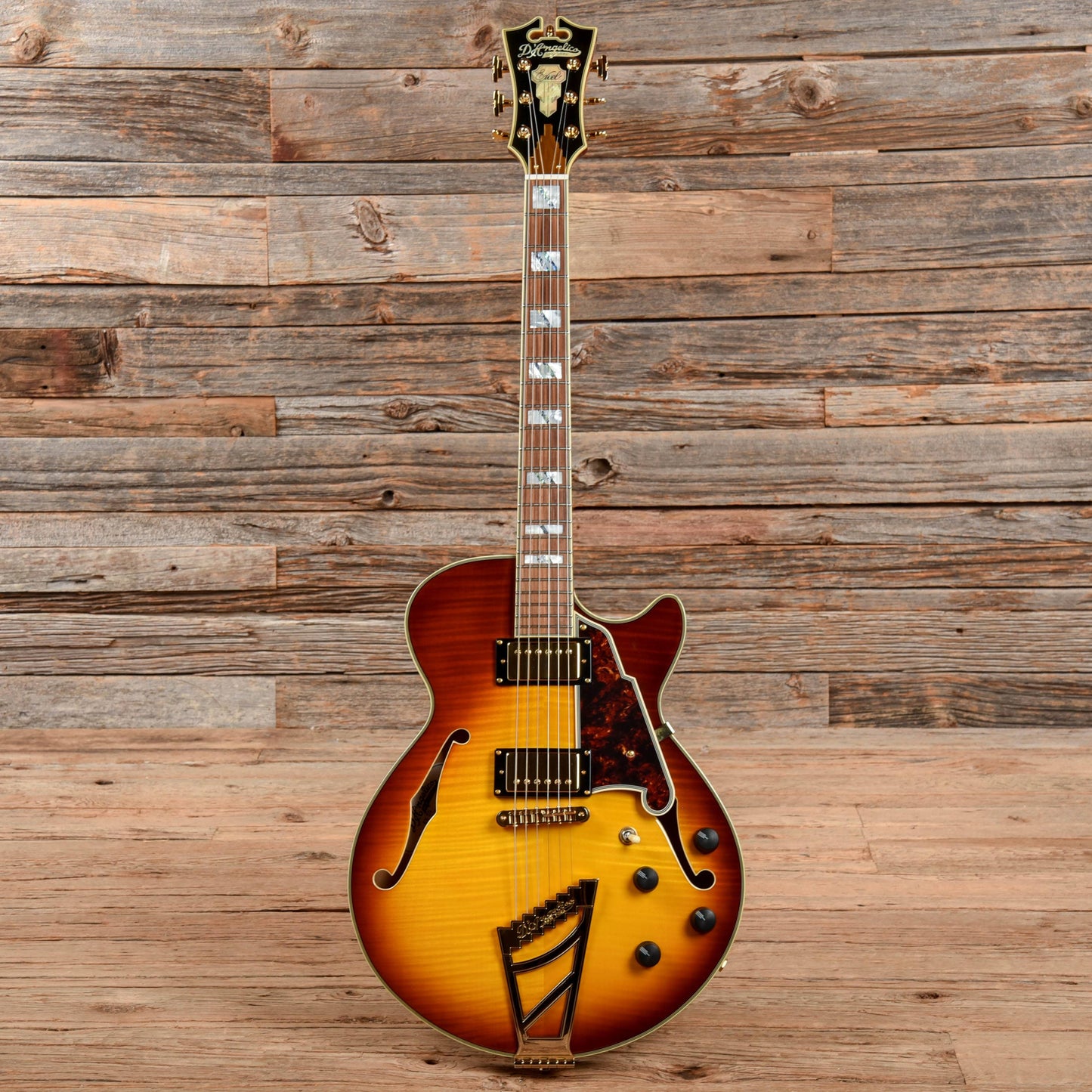 D'Angelico EX-SS Semi-Hollow with Stairstep Tailpiece Sunburst 2018 Electric Guitars / Semi-Hollow