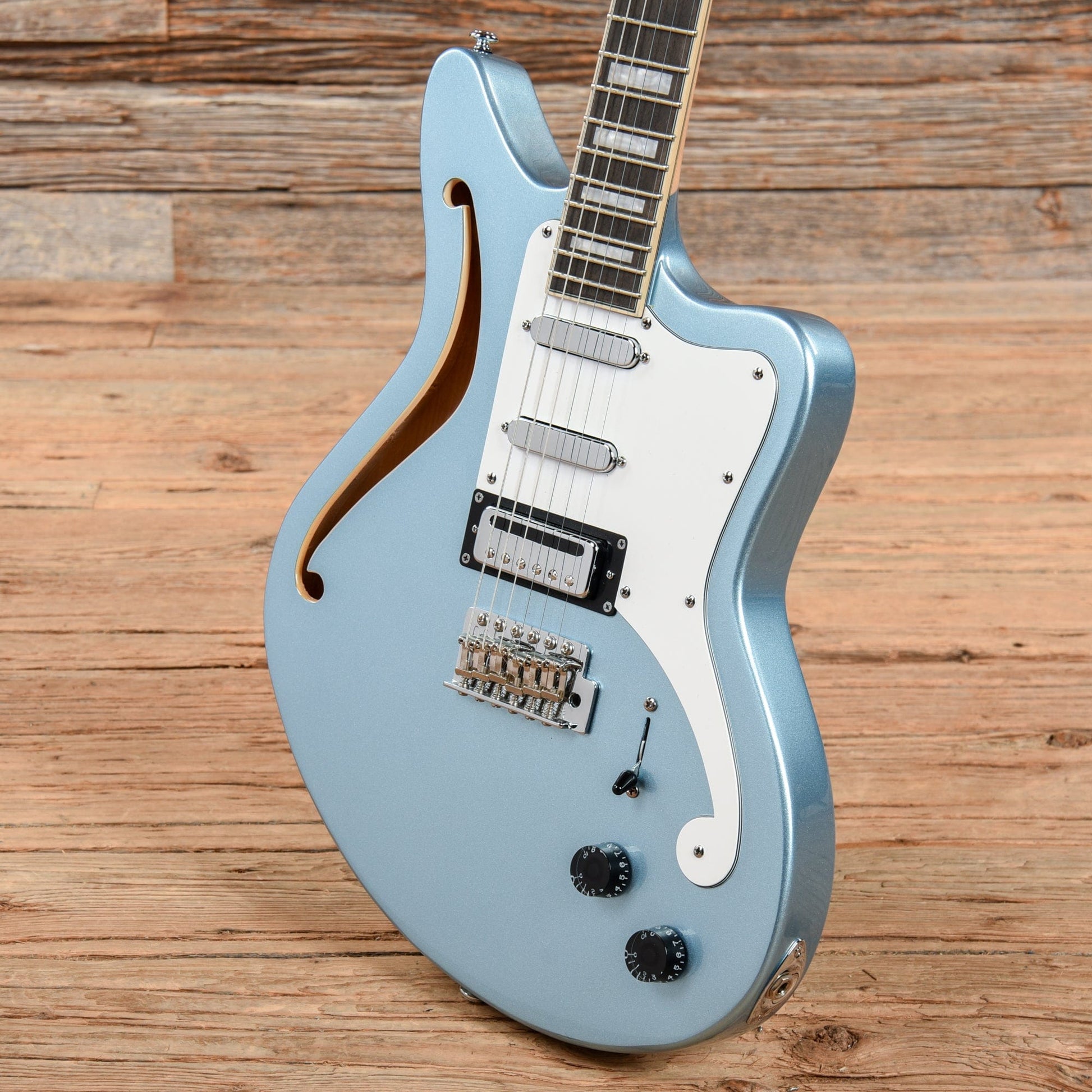 D'Angelico Premier Bedford SH Tremolo Ice Blue Metallic 2021 Electric Guitars / Semi-Hollow