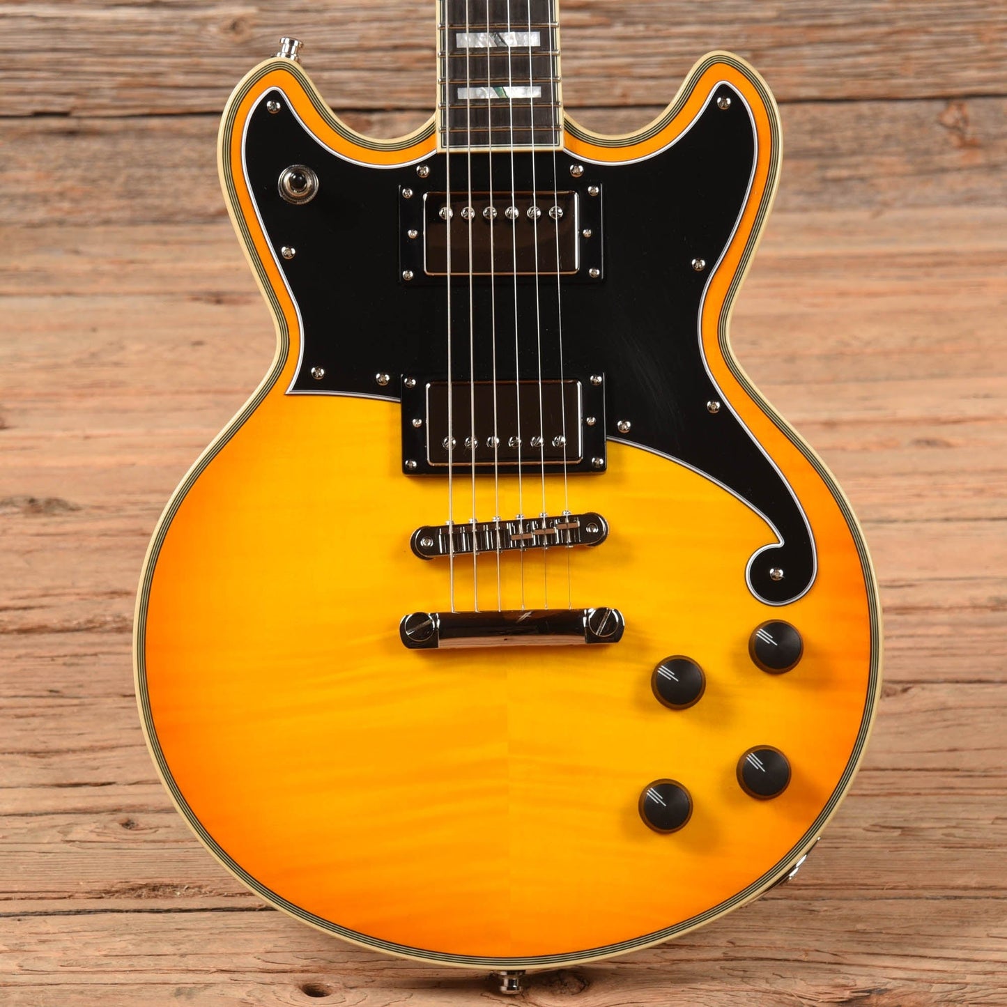 D'Angelico Dluxe Brighton Electric Guitars / Solid Body