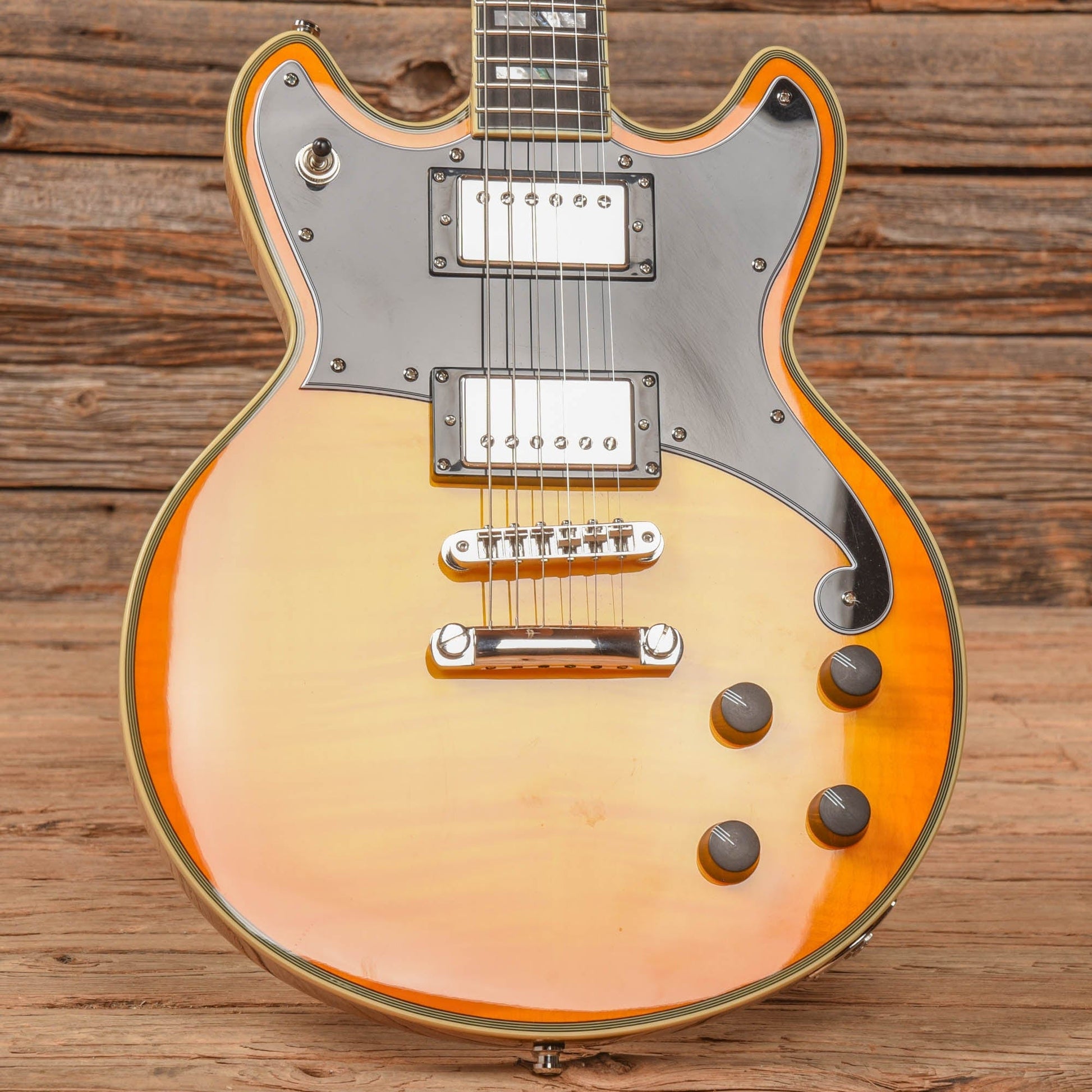 D'Angelico Dluxe Brighton Electric Guitars / Solid Body