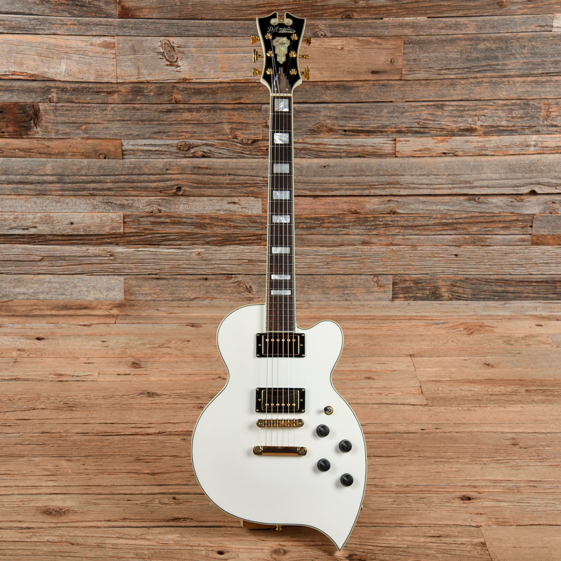 D'Angelico Teardrop White 2016 Electric Guitars / Solid Body