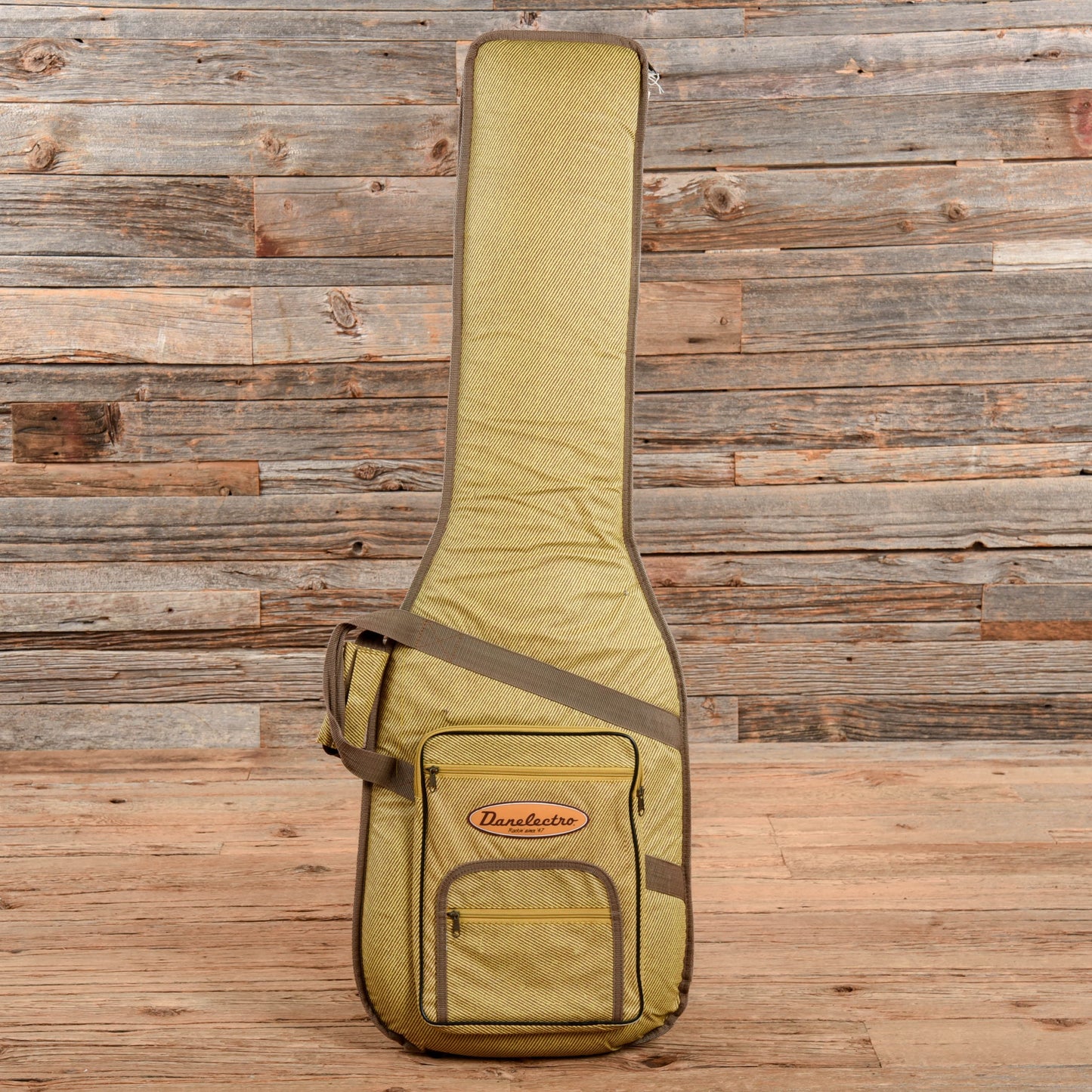 Danelectro DC Bass Silver Sparkle 2003 Bass Guitars / 4-String