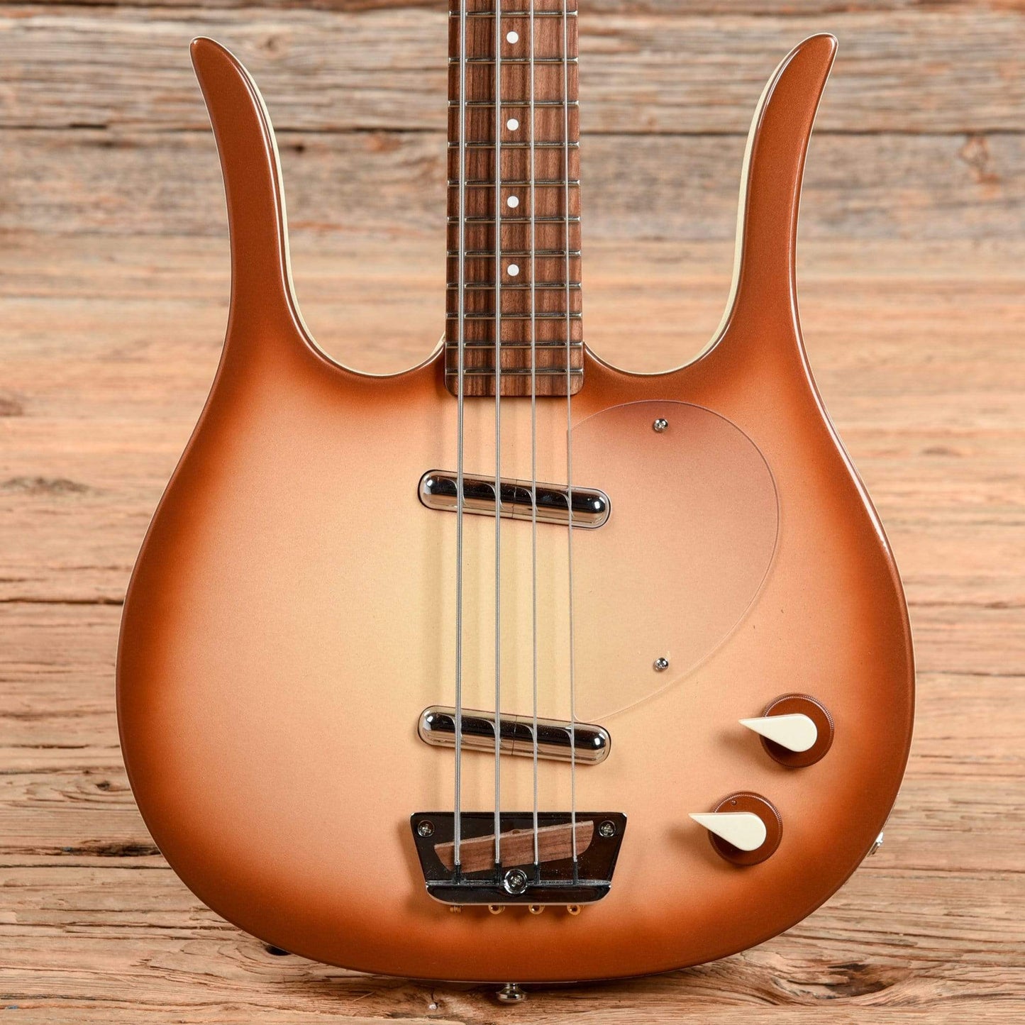 Danelectro Longhorn Bass Copper Burst Bass Guitars / Short Scale