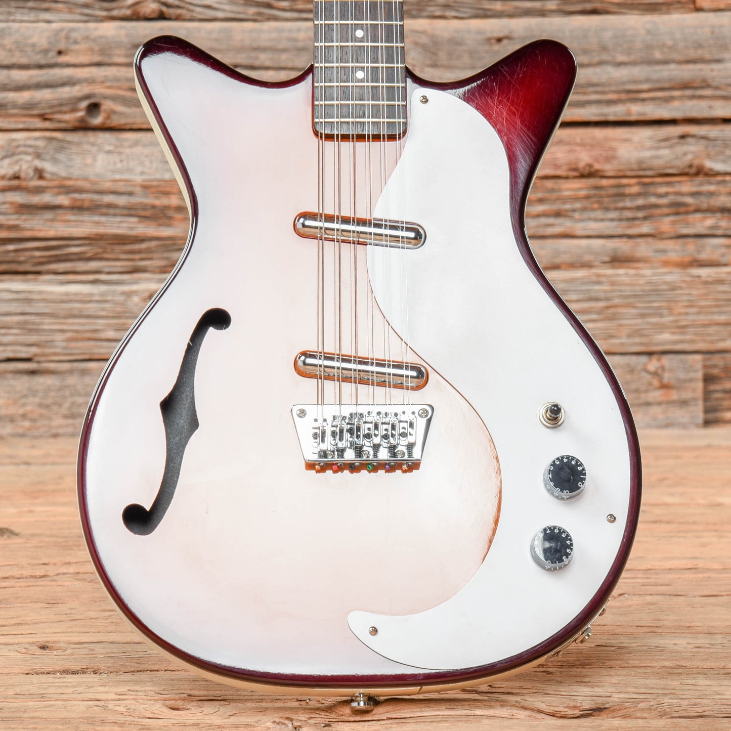 Danelectro 59M 12-String Sunburst Electric Guitars / Semi-Hollow