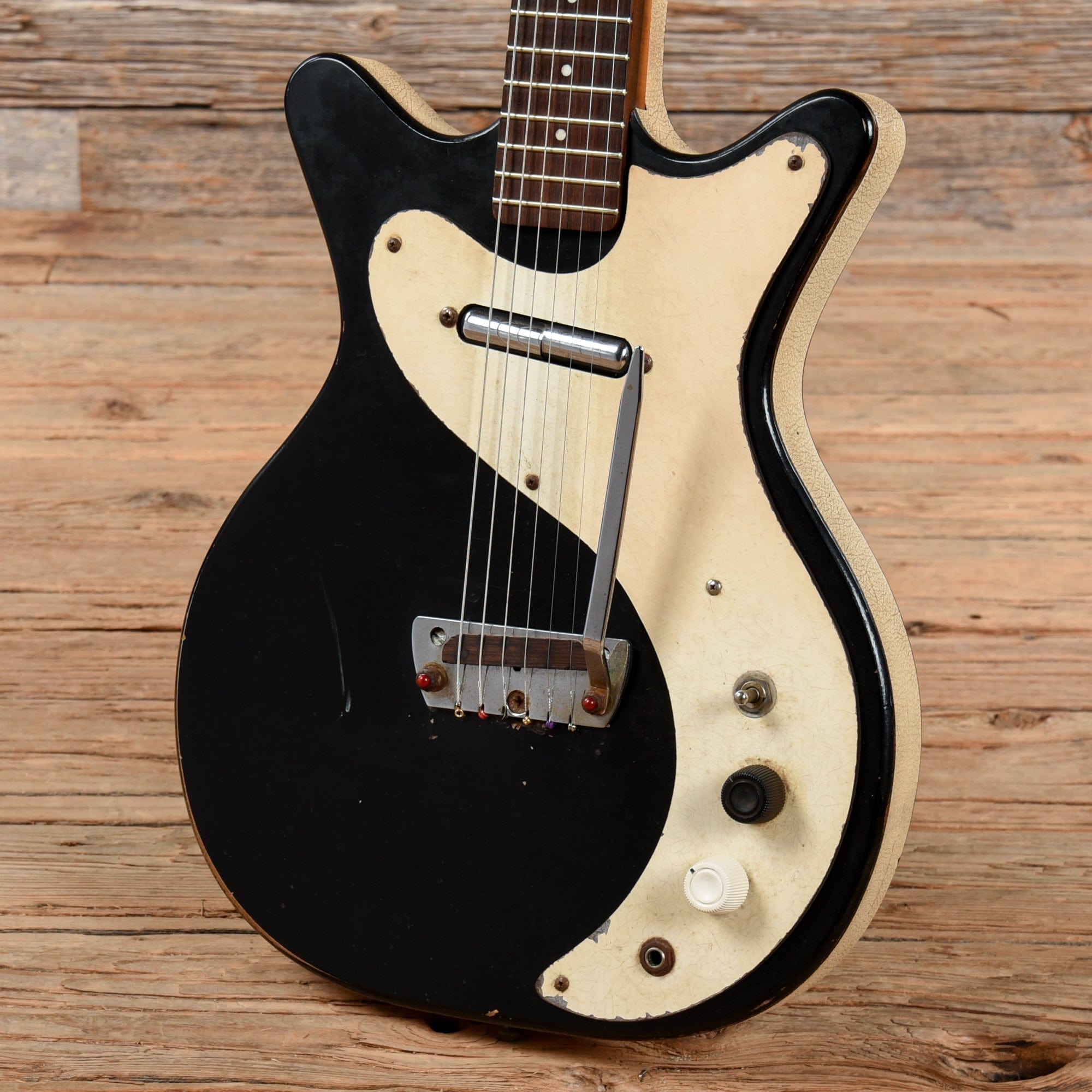 Danelectro 4011 Shorthorn Black 1962 Electric Guitars / Solid Body