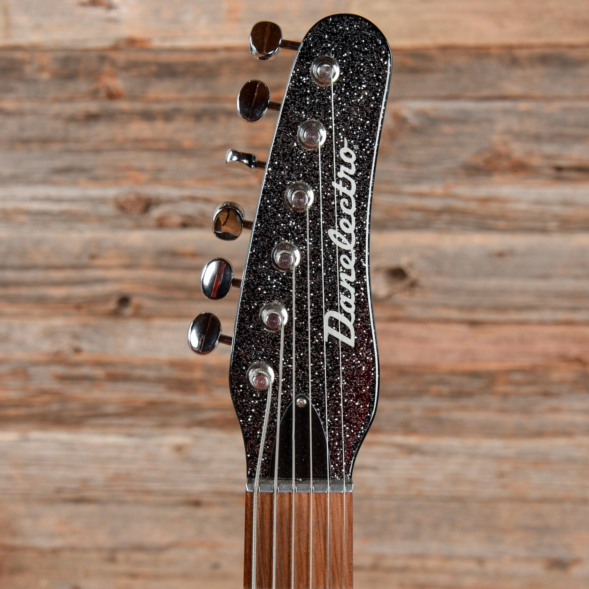 Danelectro '56 Baritone Black Electric Guitars / Solid Body