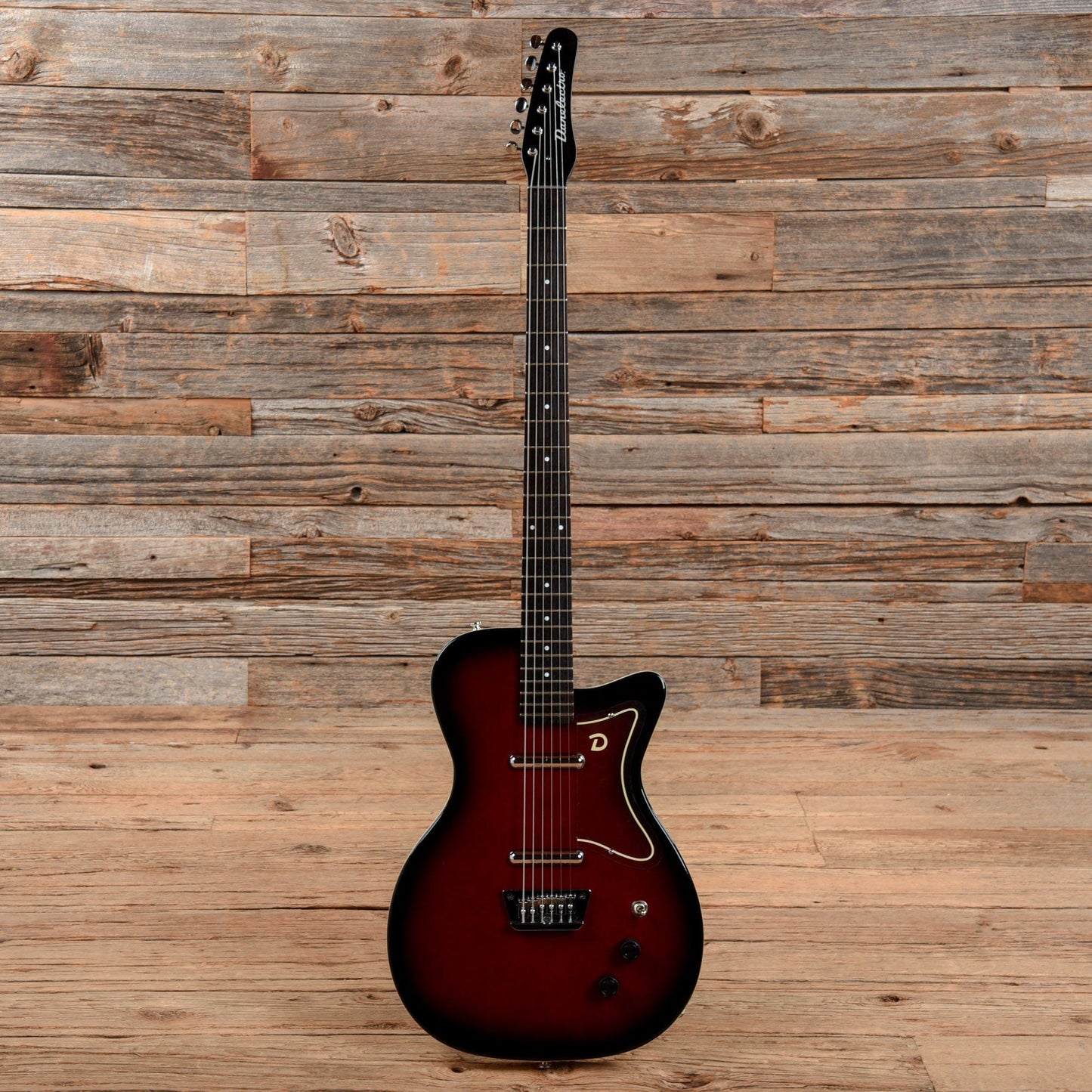 Danelectro '56 Baritone Red Burst Electric Guitars / Solid Body