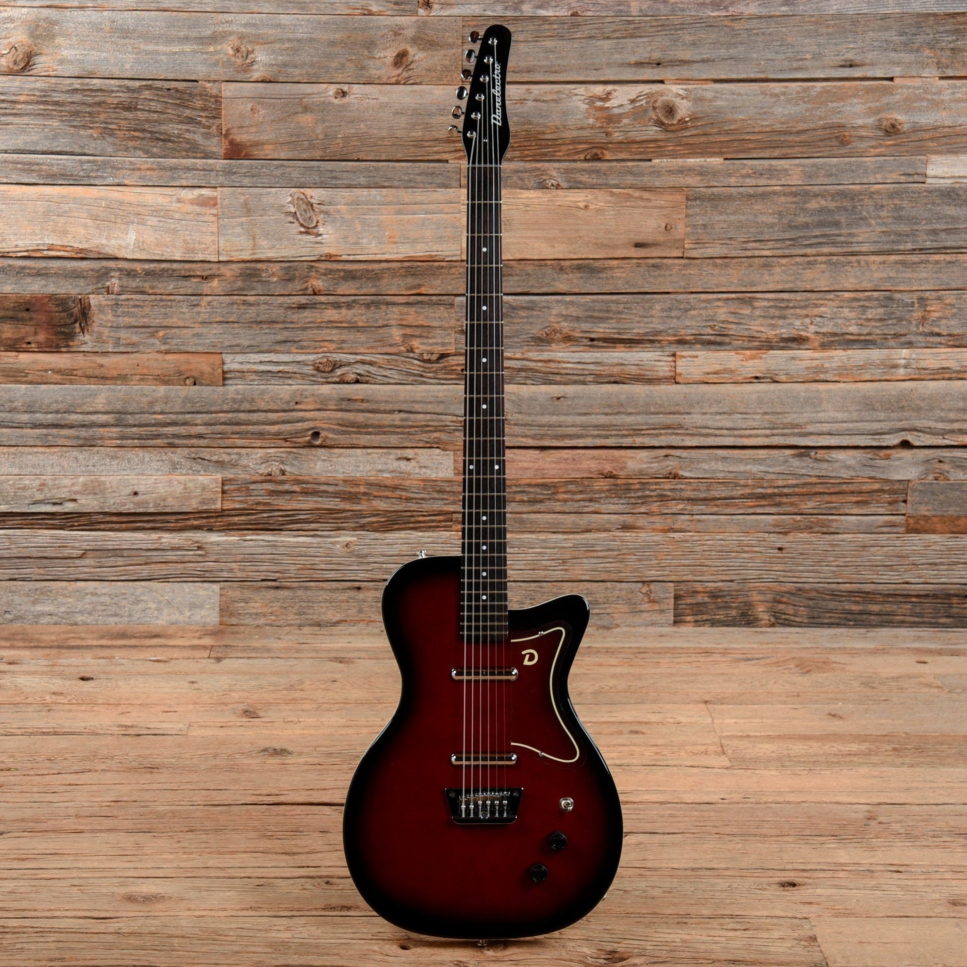 Danelectro '56 Baritone Red Burst Electric Guitars / Solid Body