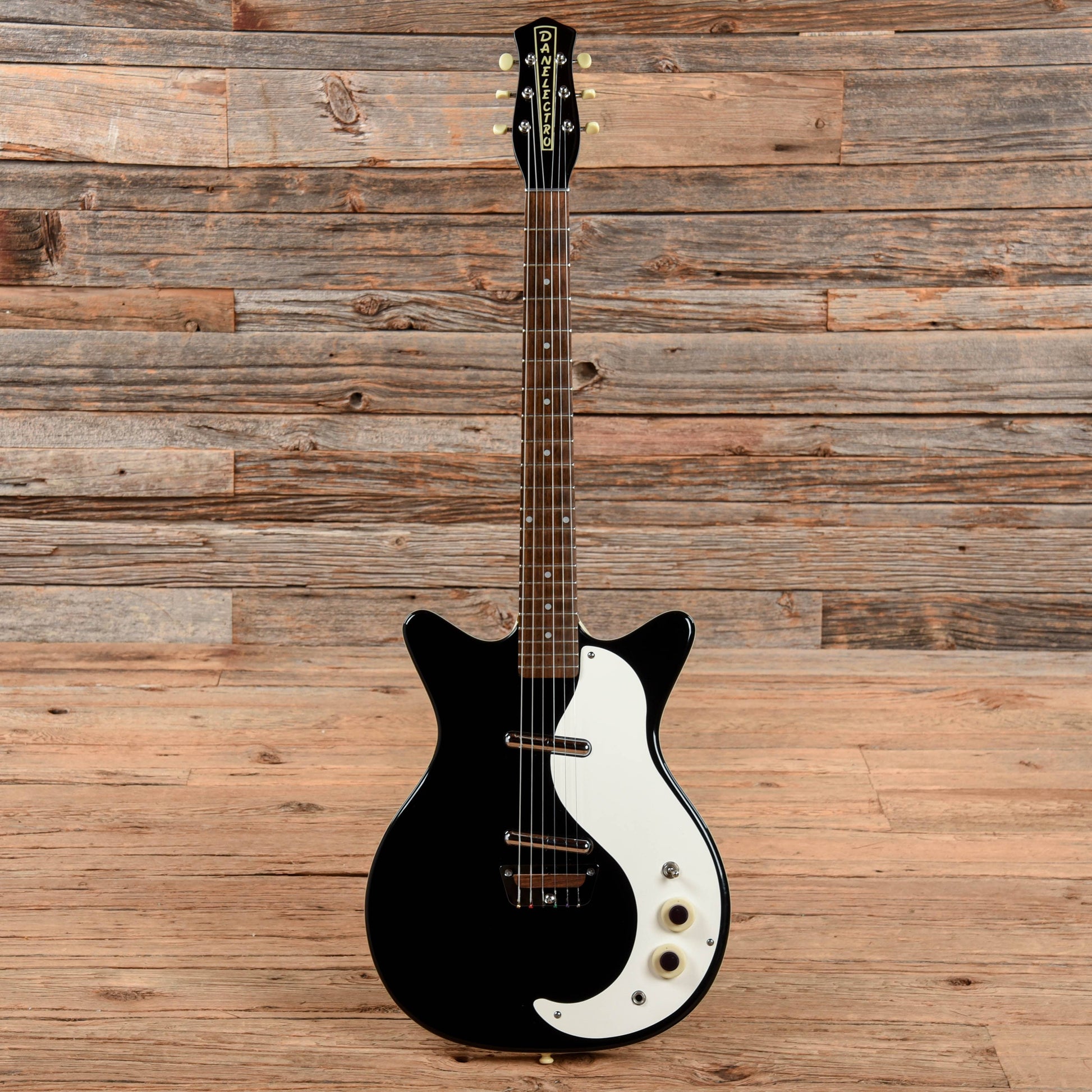Danelectro Black Black Electric Guitars / Solid Body