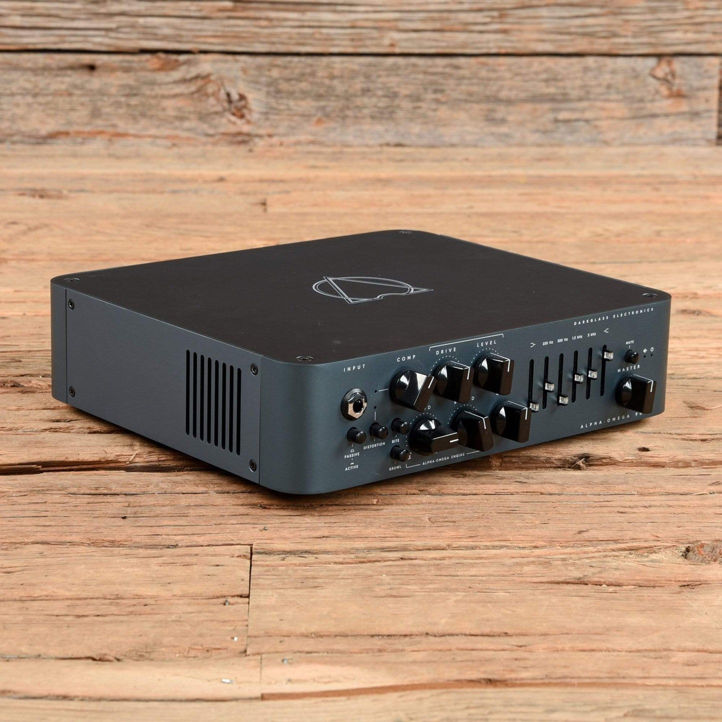 Darkglass Alpha-Omega 900 900-Watt Bass Head Amps / Bass Heads