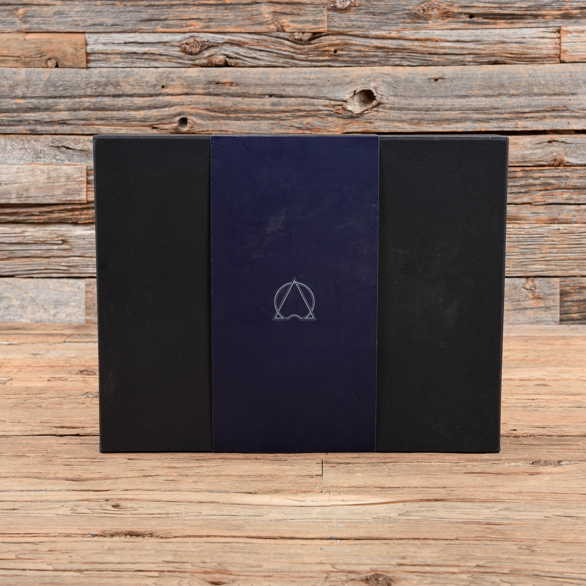 Darkglass Alpha Omega 900 Head Amps / Bass Heads