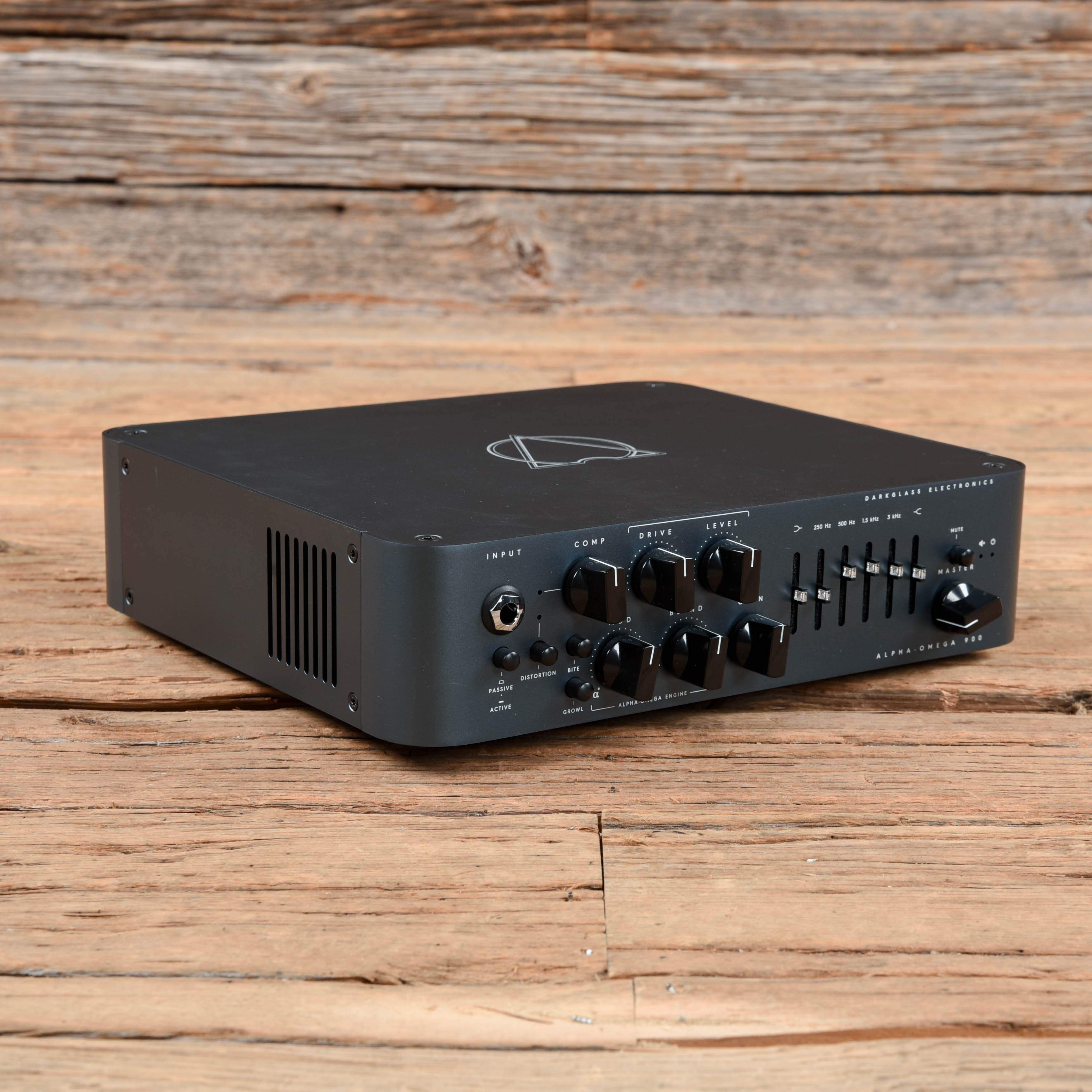 Darkglass Alpha Omega 900 Head Amps / Bass Heads