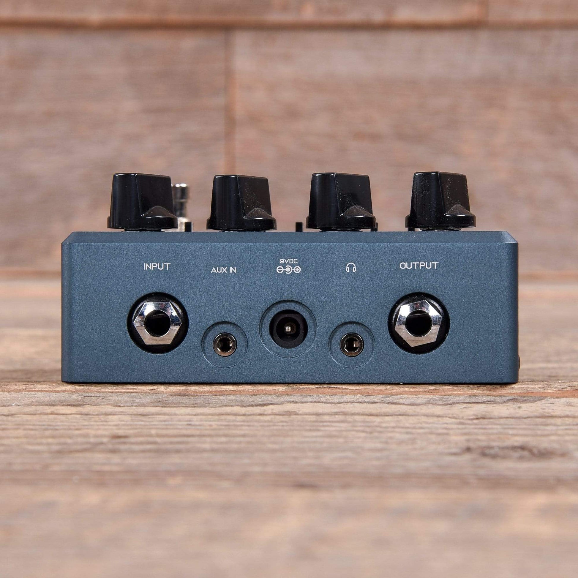 Darkglass Alpha Omega Ultra V2 w/ Aux Input Effects and Pedals / Bass Pedals
