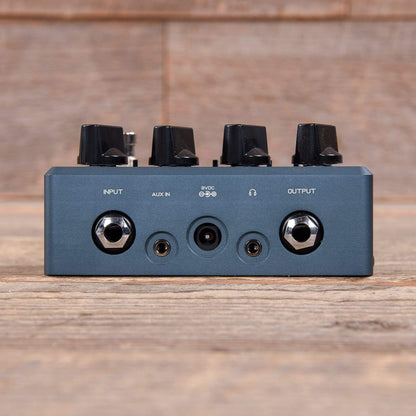 Darkglass Alpha Omega Ultra V2 w/ Aux Input Effects and Pedals / Bass Pedals