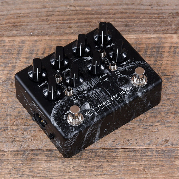 darkglass-effects-and-pedals-