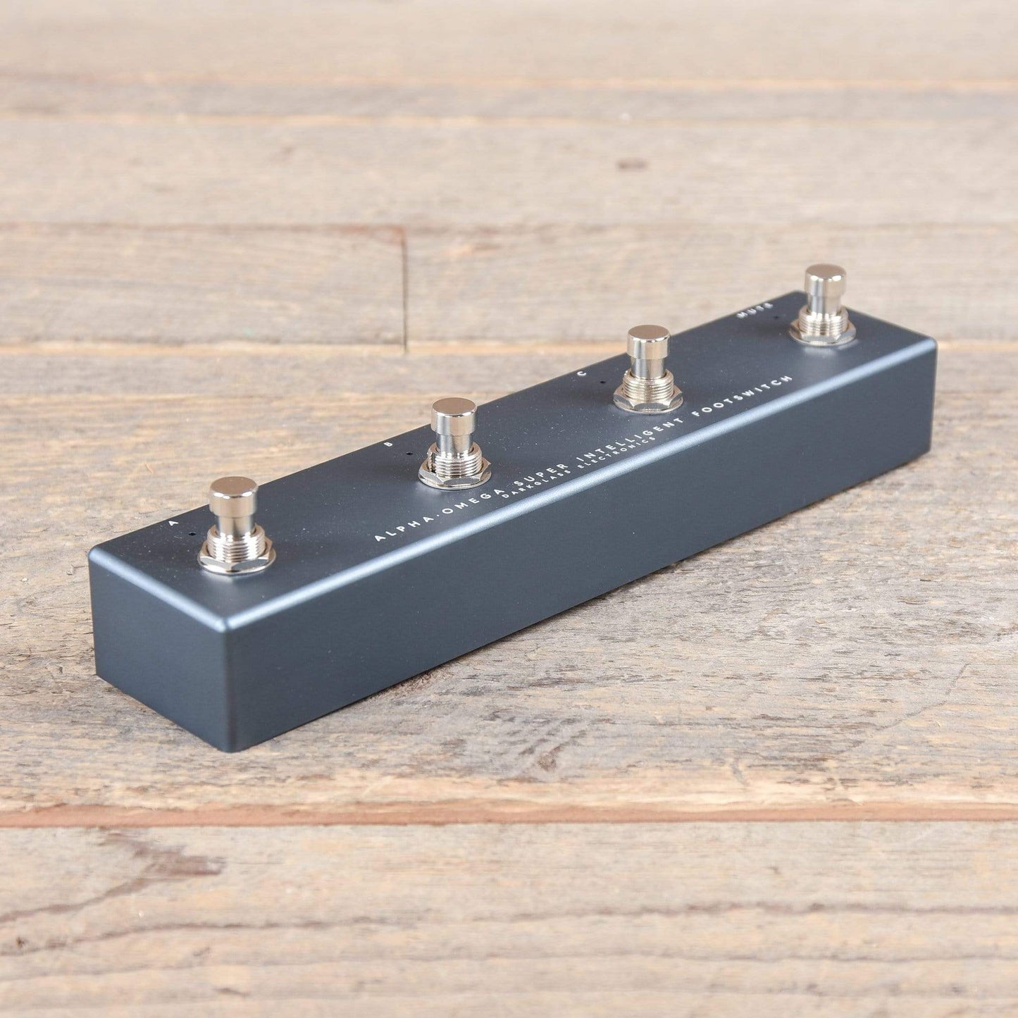 Darkglass Super Intelligent Footswitch for Alpha Omega 900 Amp Effects and Pedals / Controllers, Volume and Expression