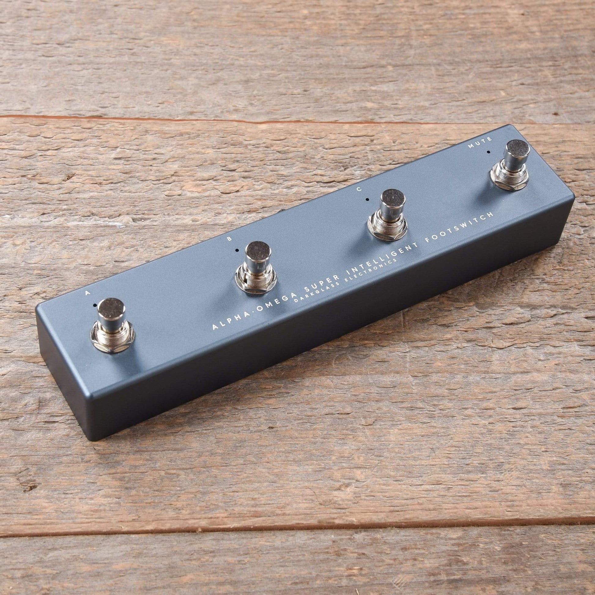Darkglass Super Intelligent Footswitch for Alpha Omega 900 Amp Effects and Pedals / Controllers, Volume and Expression