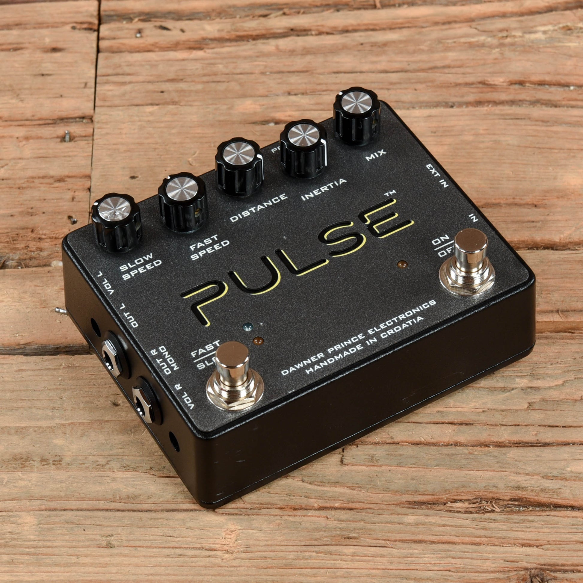 dawner prince pedals Dawner Prince Pulse Revolving Speaker Emulator – Chicago Music Exchange