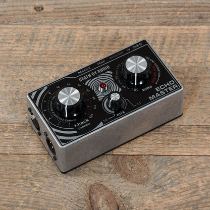 Death By Audio Echo Master Vocal Delay Effects and Pedals / Delay