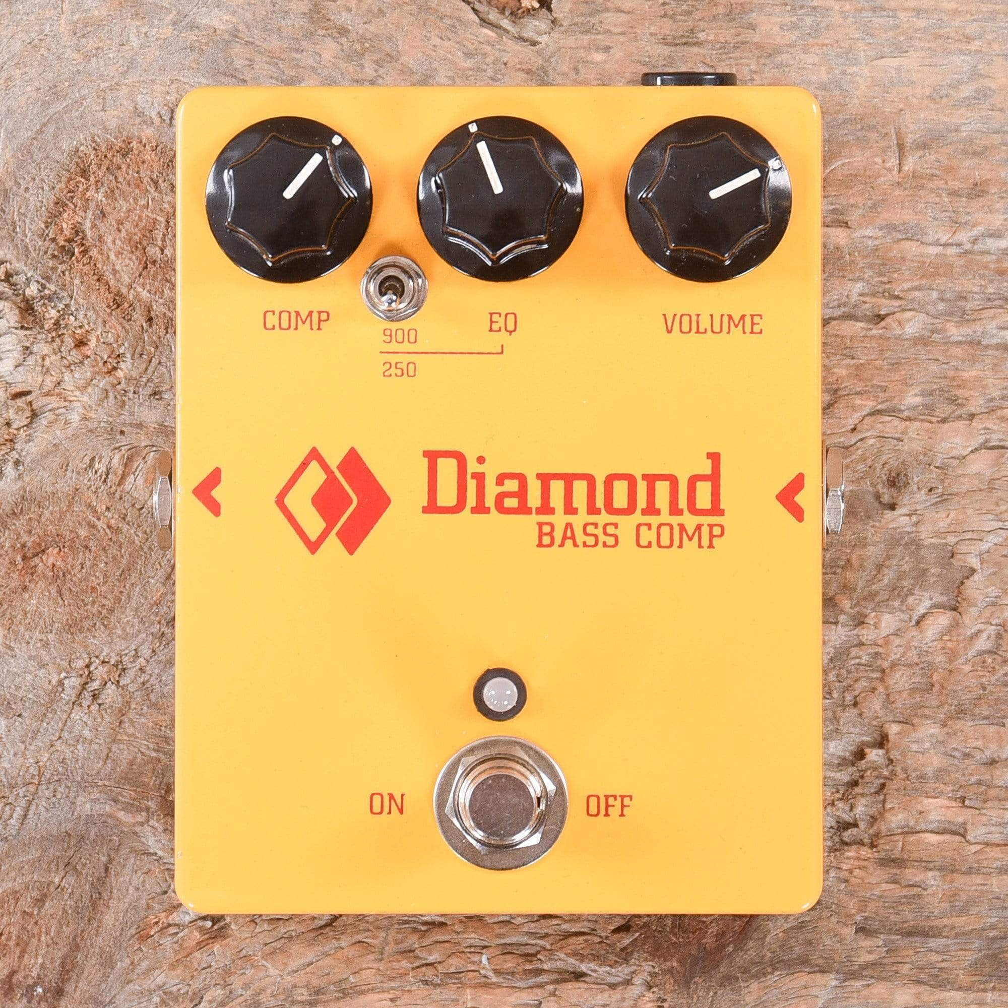Diamond Bass Comp Optical Compressor w/EQ Effects and Pedals / Compression and Sustain