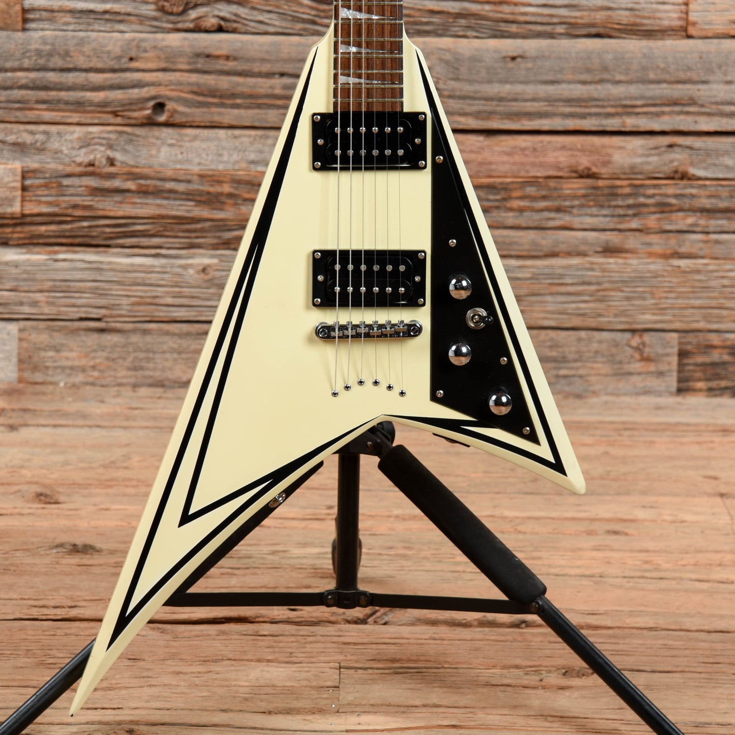 Dillion V White Electric Guitars / Solid Body