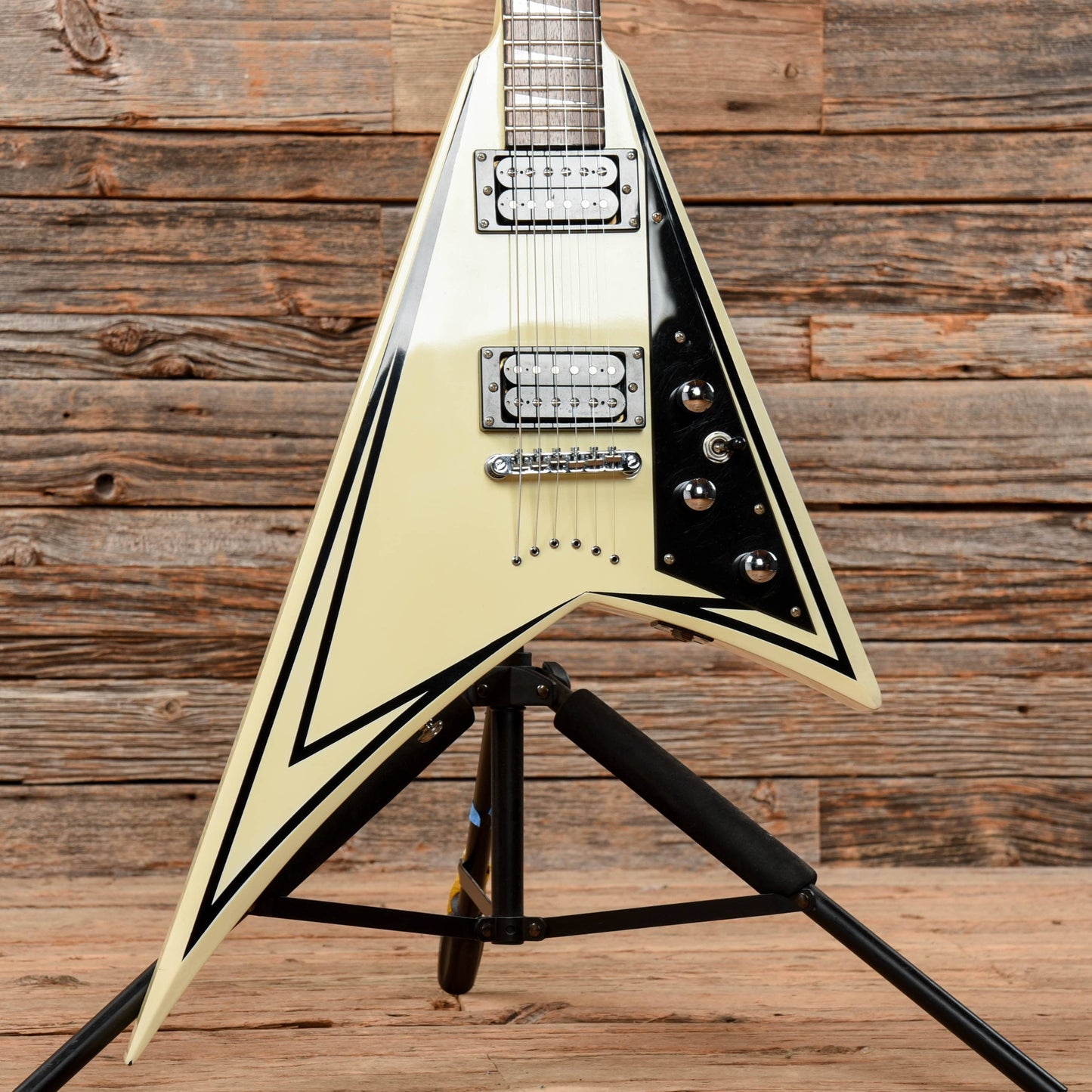 Dillion V White Electric Guitars / Solid Body