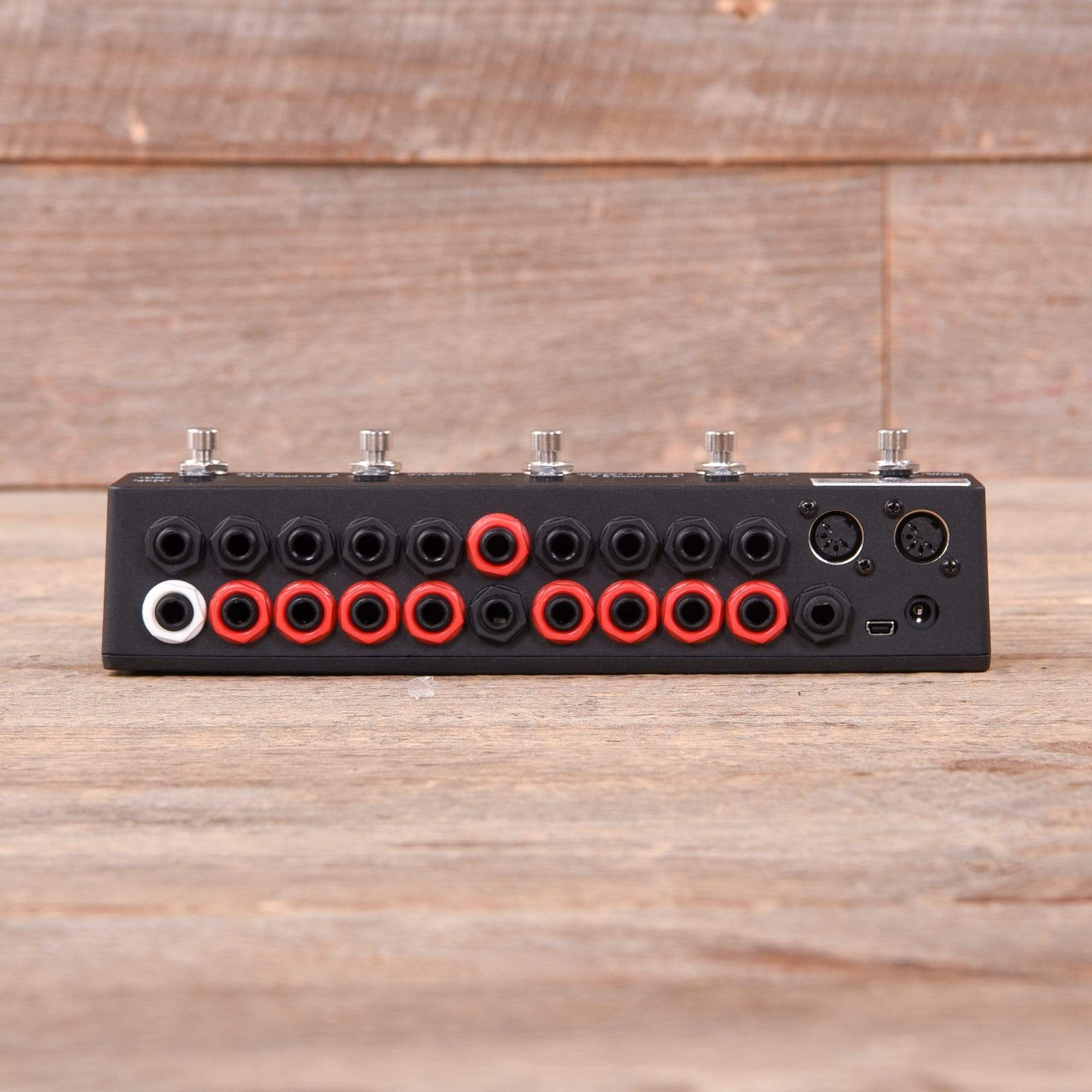 Disaster Area DPC-8EZ Gen3 Programmable Bypass Switcher with MIDI