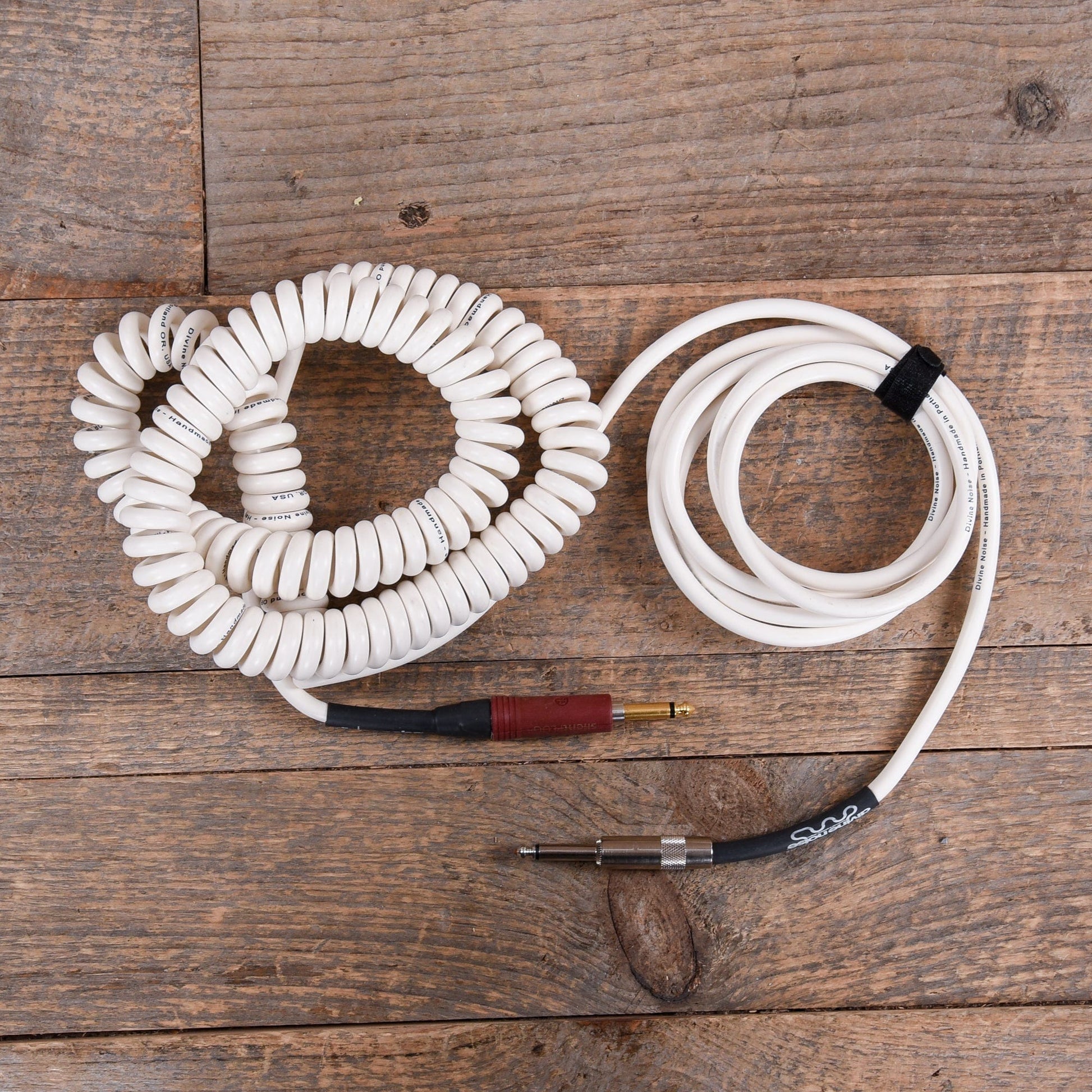 Divine Noise 50/50 Cable White 30' Straight/Silent Straight Accessories / Cables