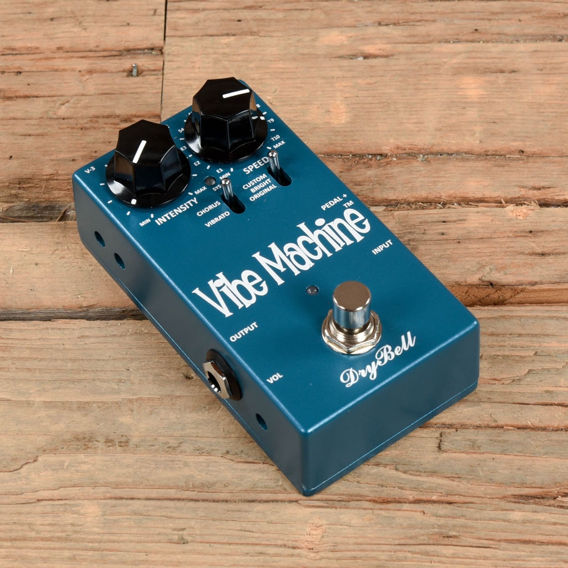 Drybell Vibe Machine Chorus Vibrato – Chicago Music Exchange