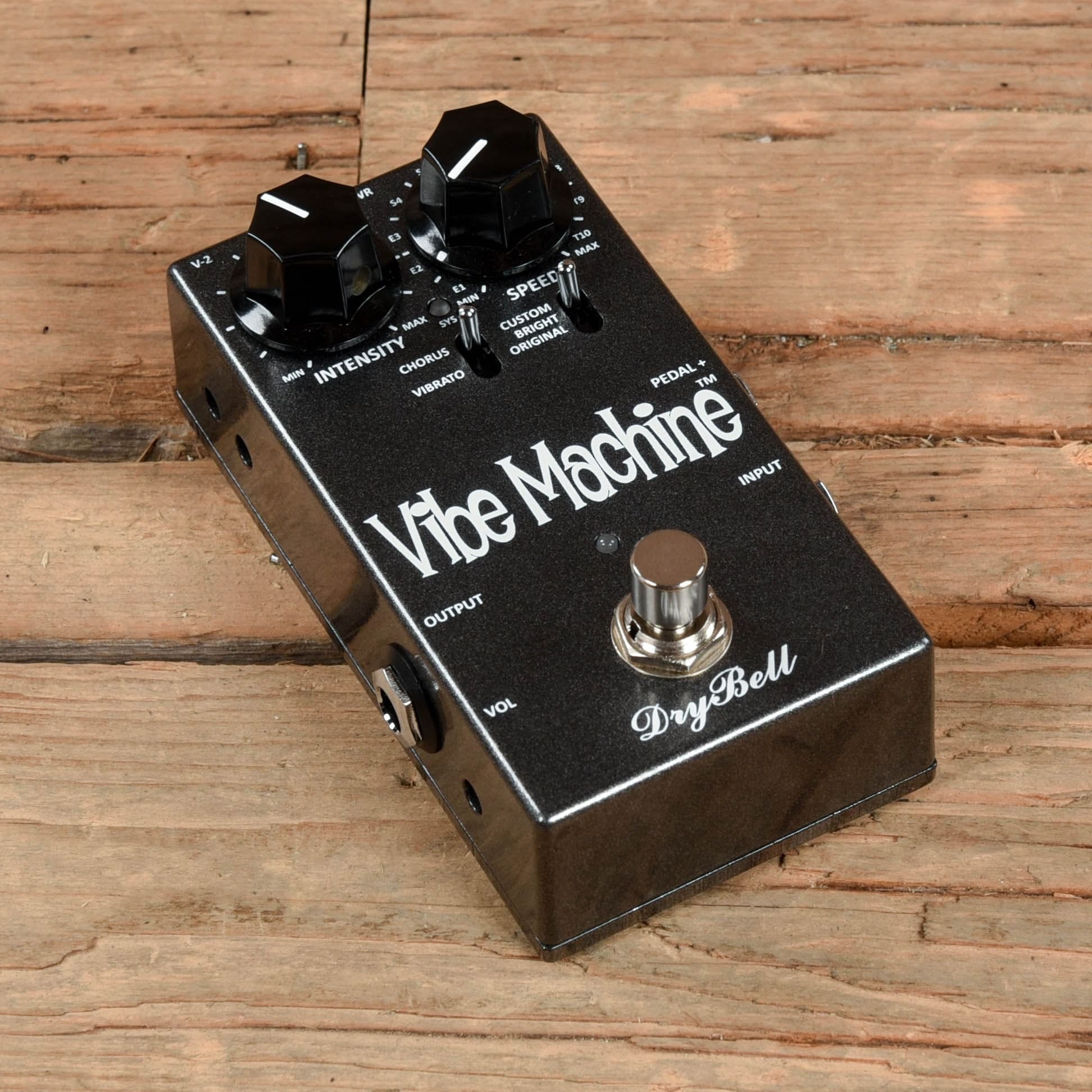 Drybell Vibe Machine Chorus Vibrato – Chicago Music Exchange