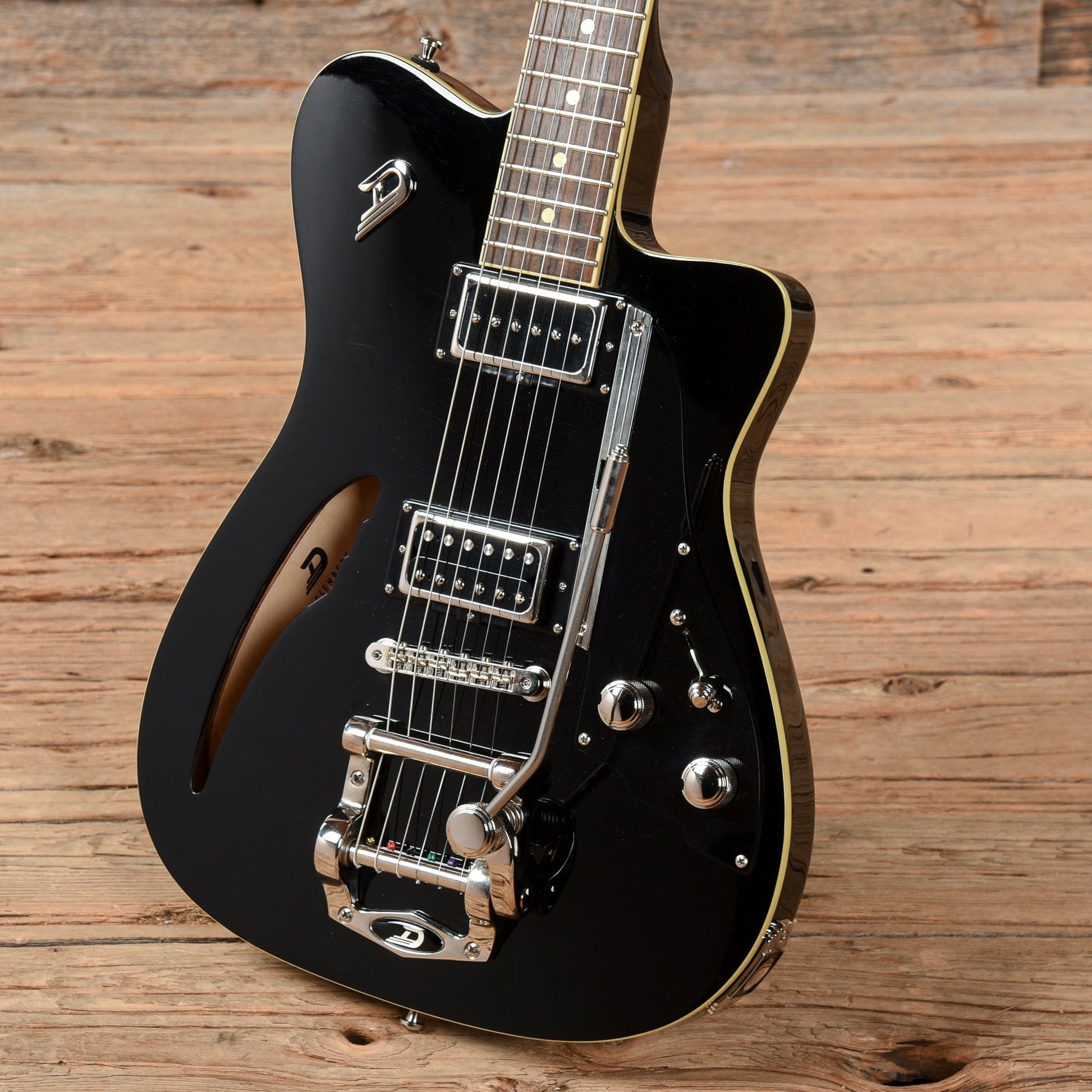 Duesenberg Caribou Black Electric Guitars / Semi-Hollow