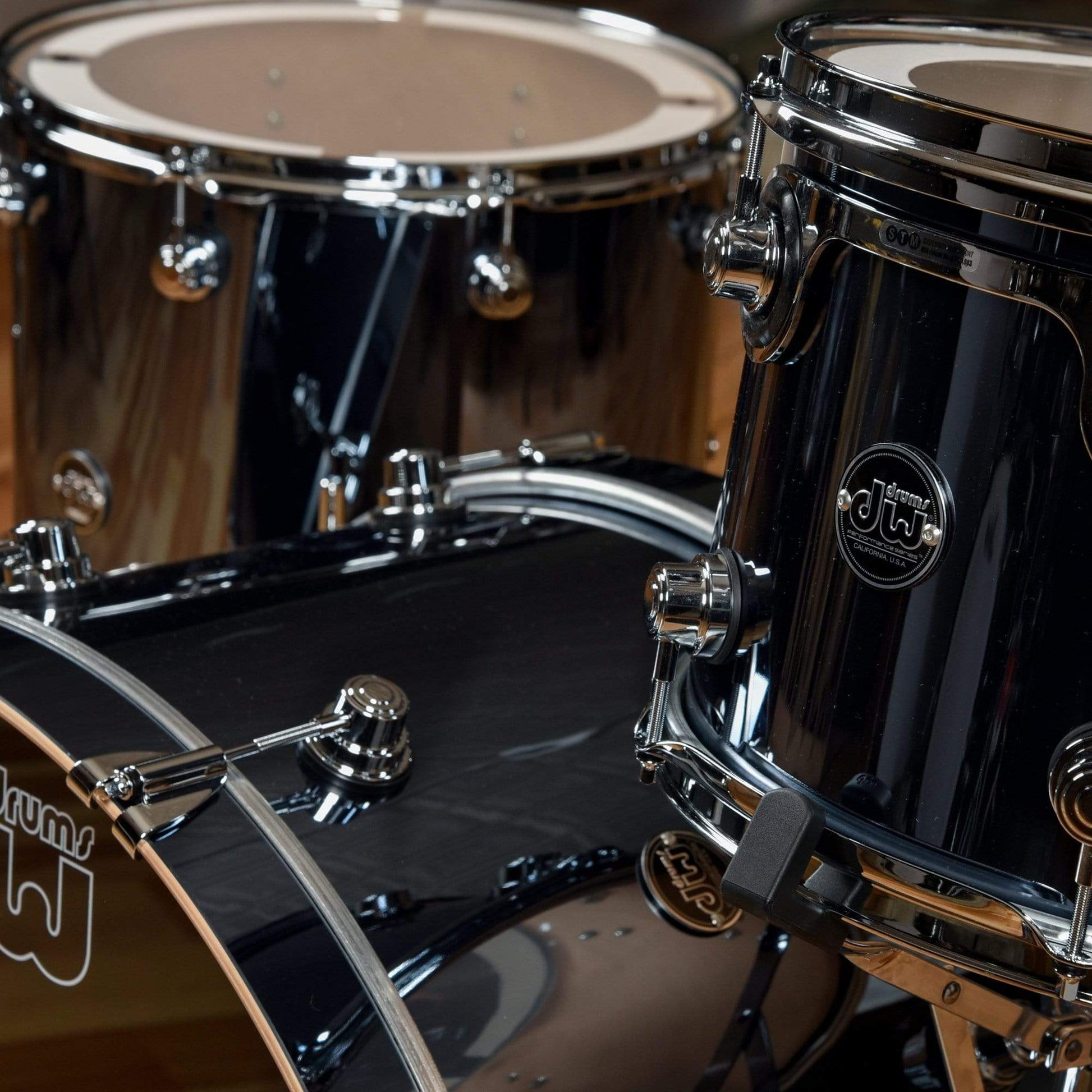 DW Performance Series 13/16/24 3pc. Drum Kit Chrome Shadow Drums and Percussion / Acoustic Drums / Full Acoustic Kits