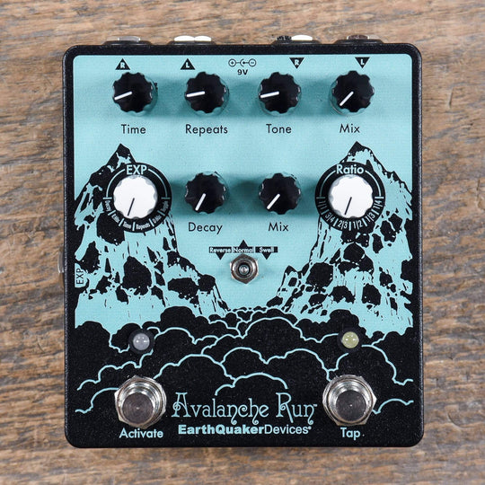 Earthquaker Devices Avalanche Run Stereo Delay & Reverb V2 Mint Green & Black Effects and Pedals / Delay
