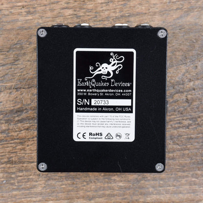 Earthquaker Devices Avalanche Run Stereo Delay & Reverb V2 Mint Green & Black Effects and Pedals / Delay