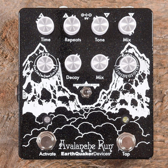Earthquaker Devices Avalanche Run v2 Stereo Delay and Reverb Black/White Effects and Pedals / Delay