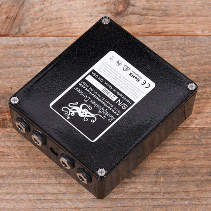 Earthquaker Devices Avalanche Run v2 Stereo Delay and Reverb Black/White Effects and Pedals / Delay