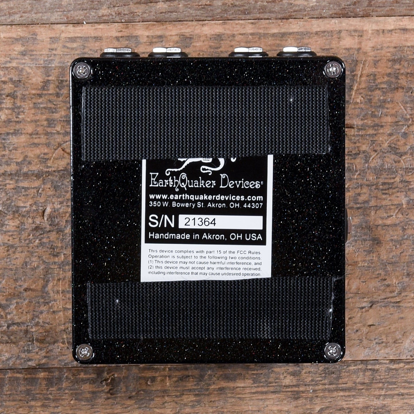 Earthquaker Devices Avalanche Run v2 Stereo Delay and Reverb Black/White Effects and Pedals / Delay