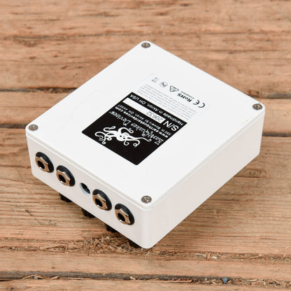 Earthquaker Devices Avalanche Run v2 Stereo Delay & Reverb White & Mint Effects and Pedals / Delay