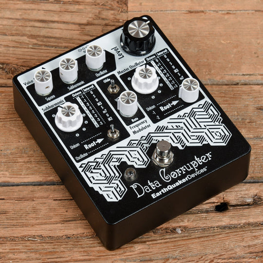 Earthquaker Devices Data Corrupter Modulated Monophonic Harmonizing PPL Effects and Pedals / Octave and Pitch