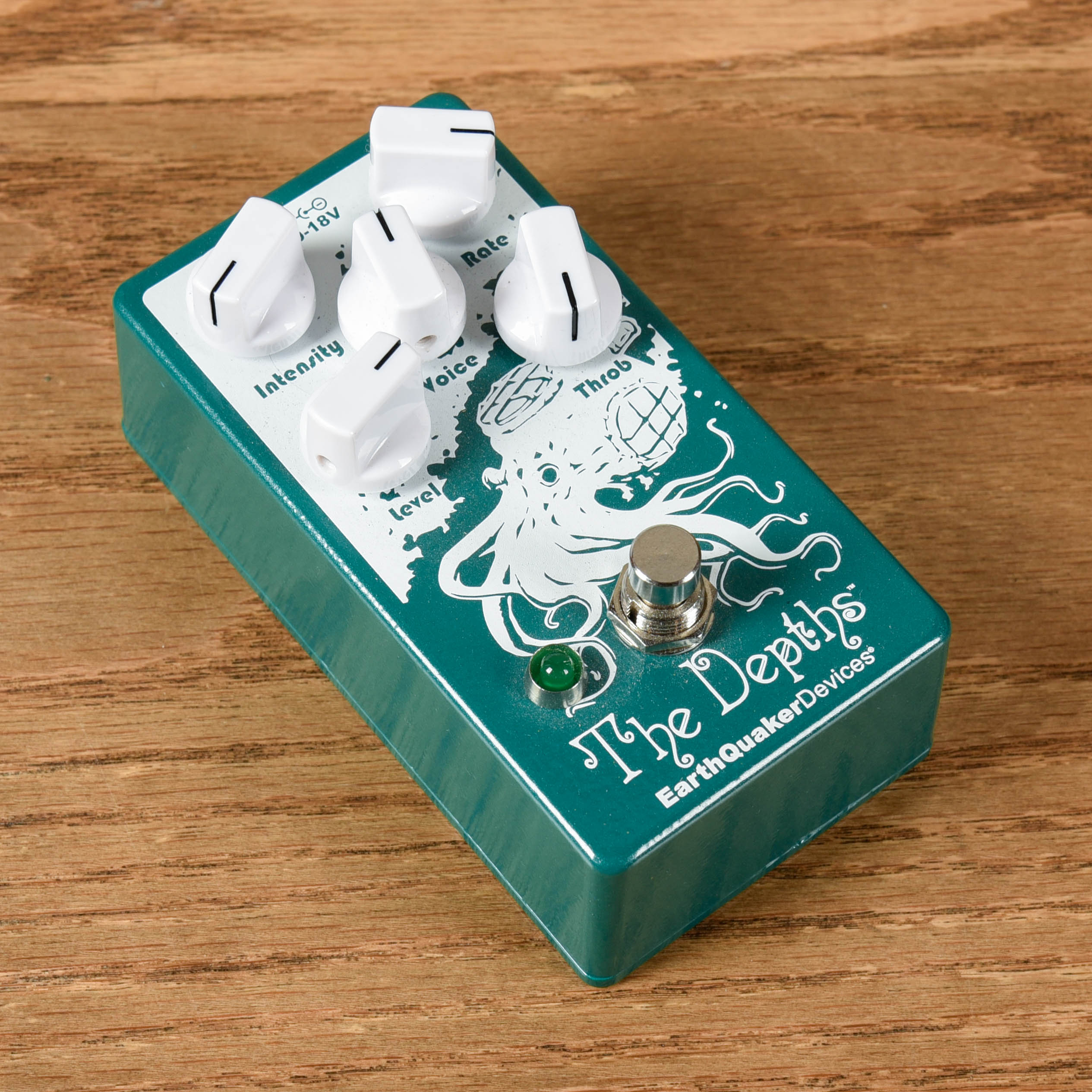 Earthquaker Devices The Depths Optical Vibe Machine V2 Effects and Pedals / Tremolo and Vibrato