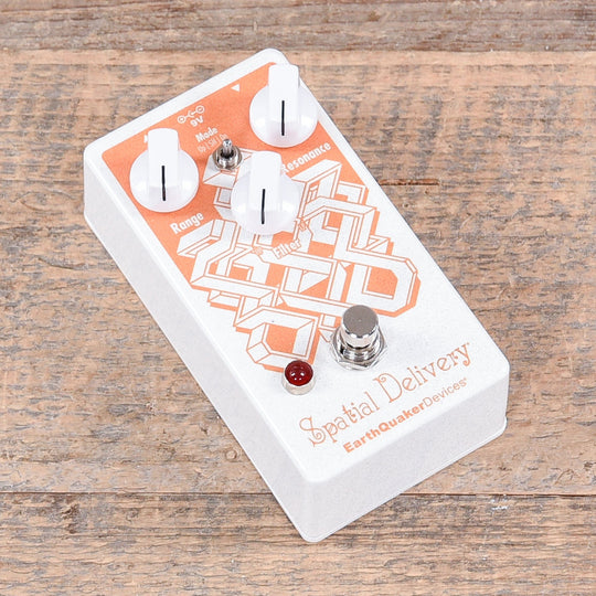 Earthquaker Devices Spatial Delivery v2 Envelope Filter with Sample & Hold Effects and Pedals / Wahs and Filters