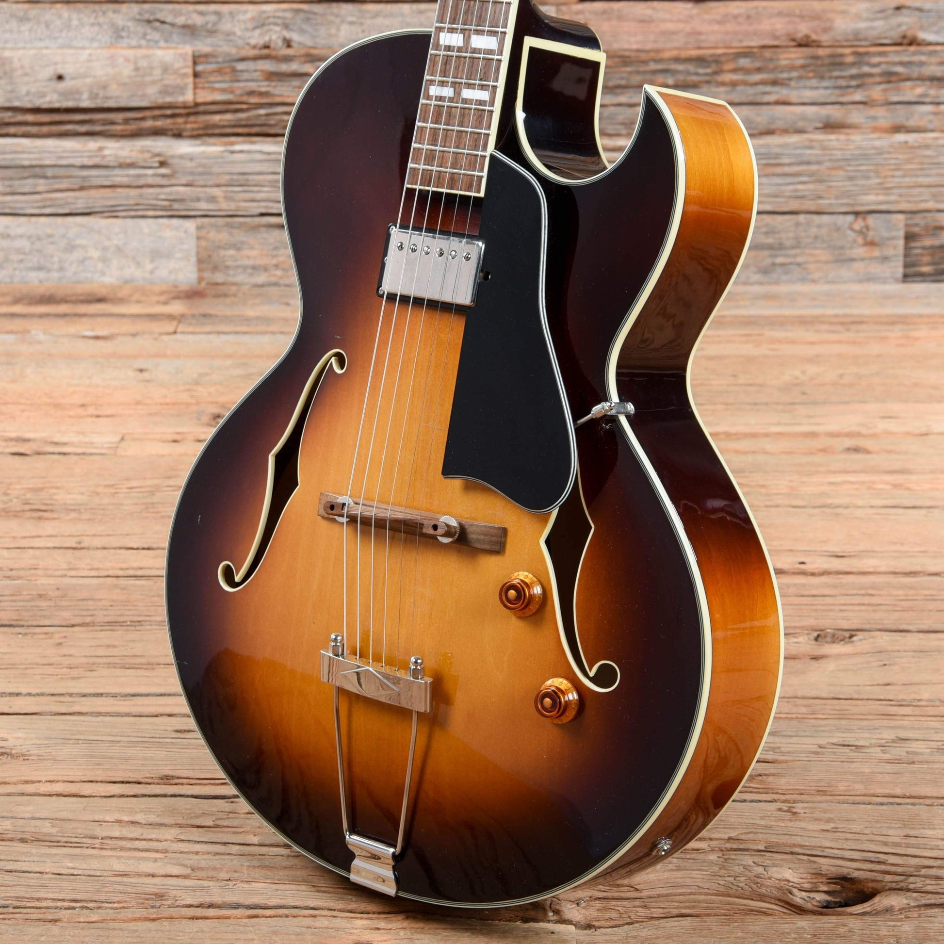 Eastman AR371CE-SB Sunburst Electric Guitars / Hollow Body