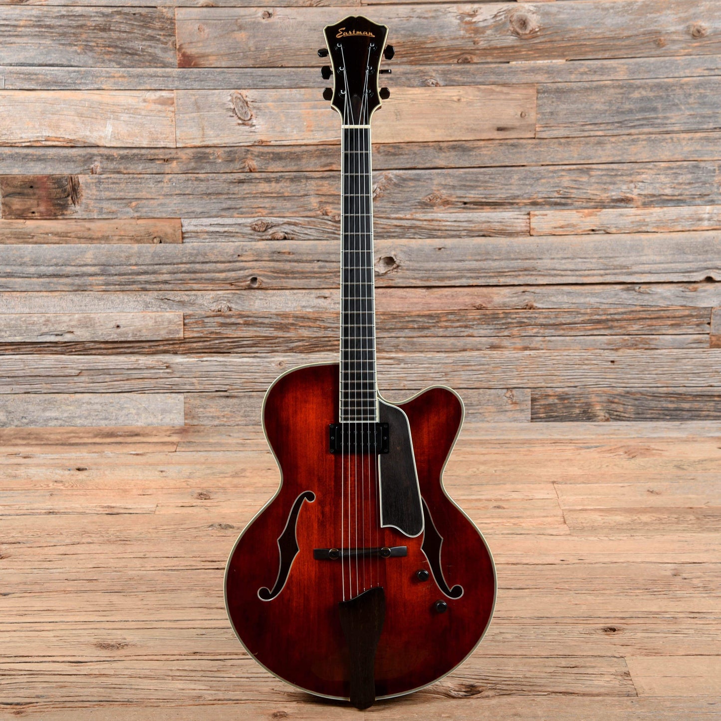 Eastman AR803CE-16 Uptown Archtop Sunburst 2011 Electric Guitars / Hollow Body