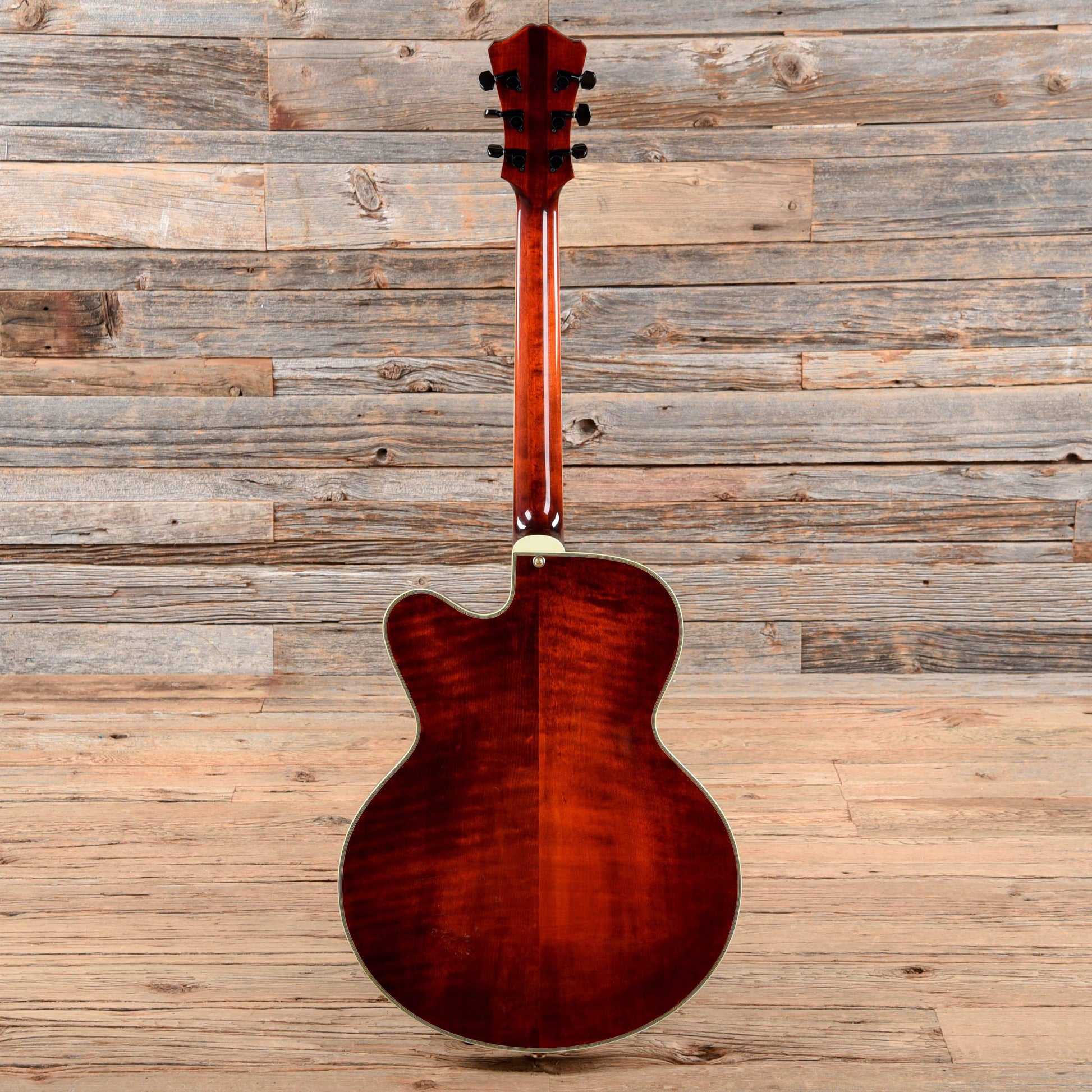 Eastman AR803CE-16 Uptown Archtop Sunburst 2011 Electric Guitars / Hollow Body
