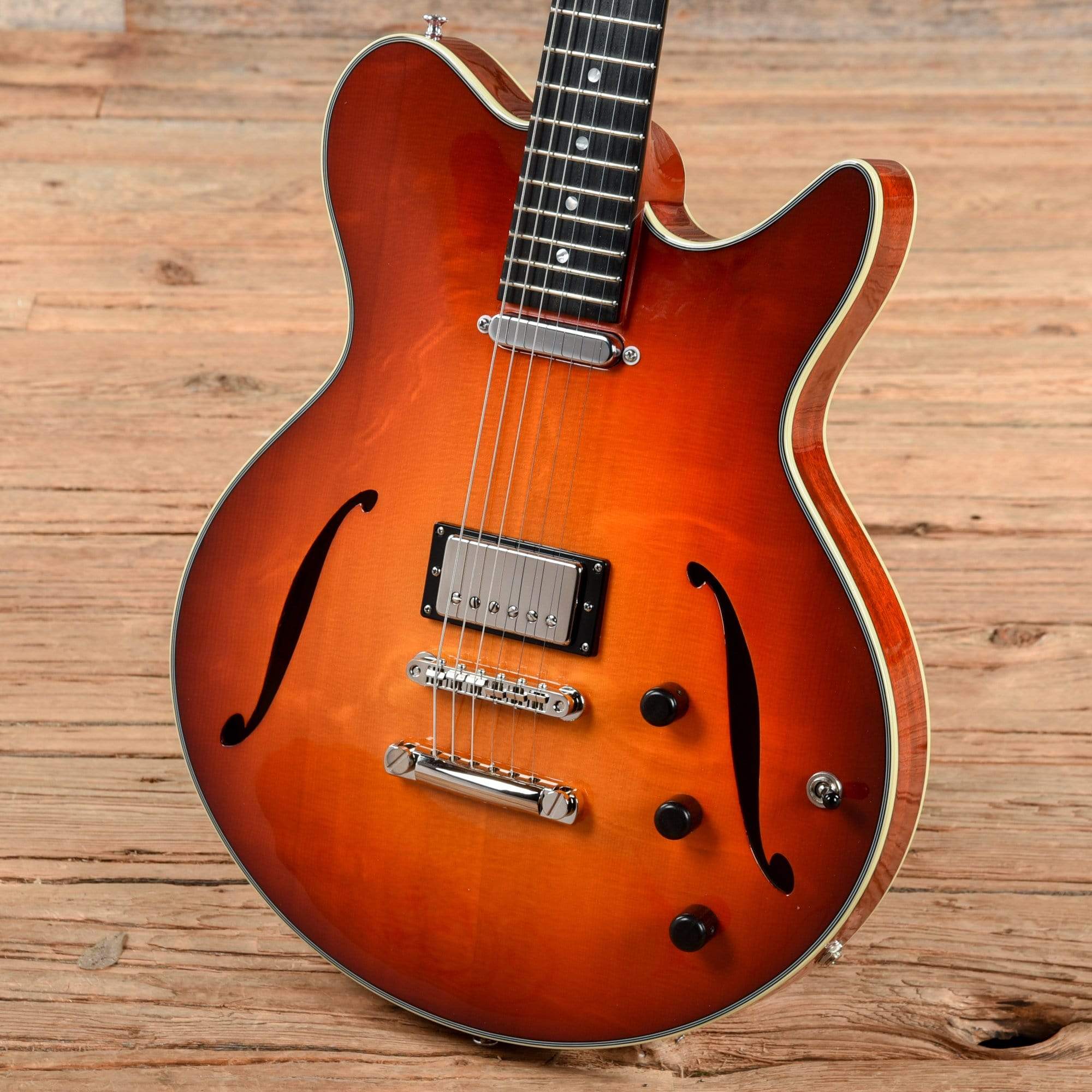 Eastman Romeo SC Sunburst 2021 – Chicago Music Exchange