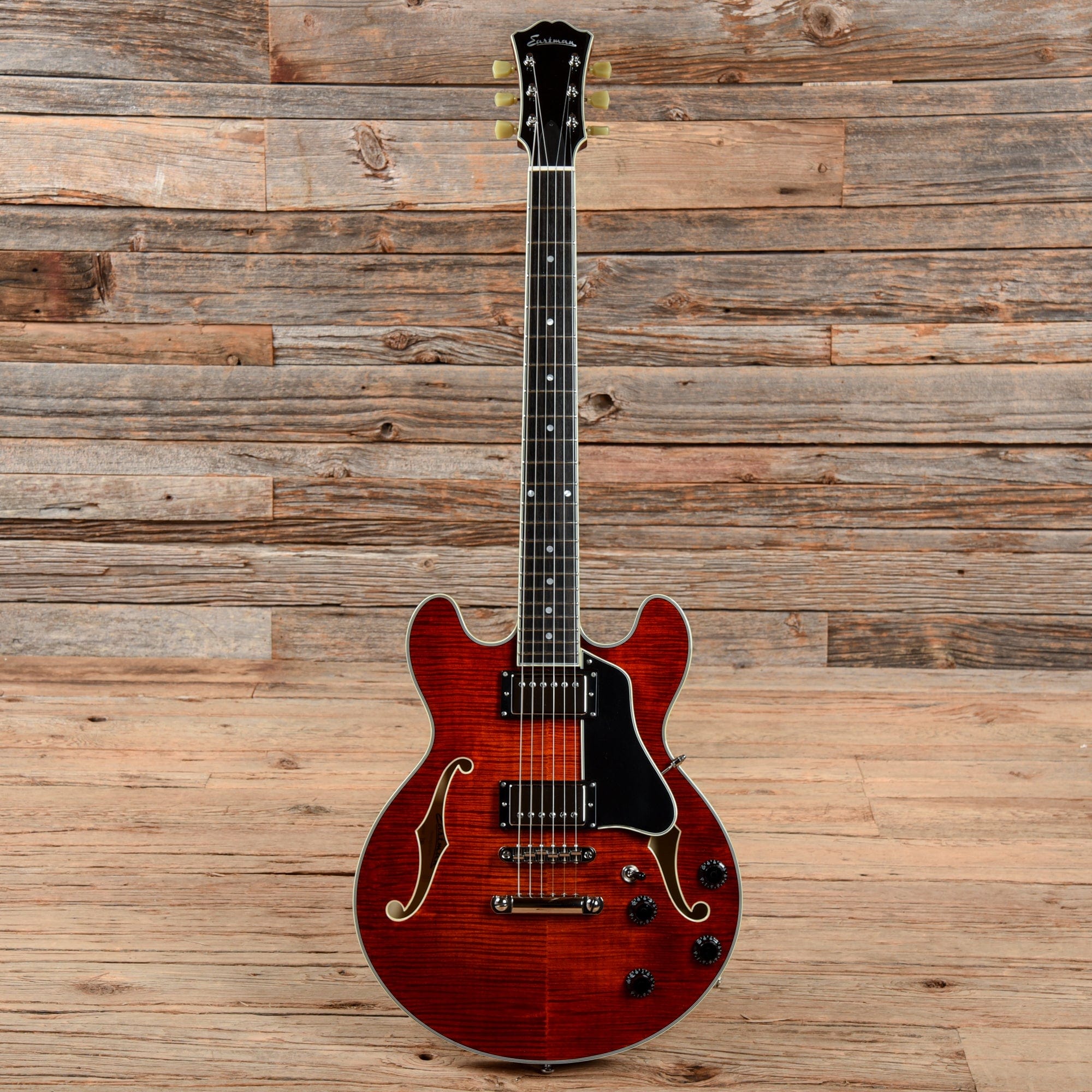 Eastman T484 Classic 2019 Electric Guitars / Semi-Hollow